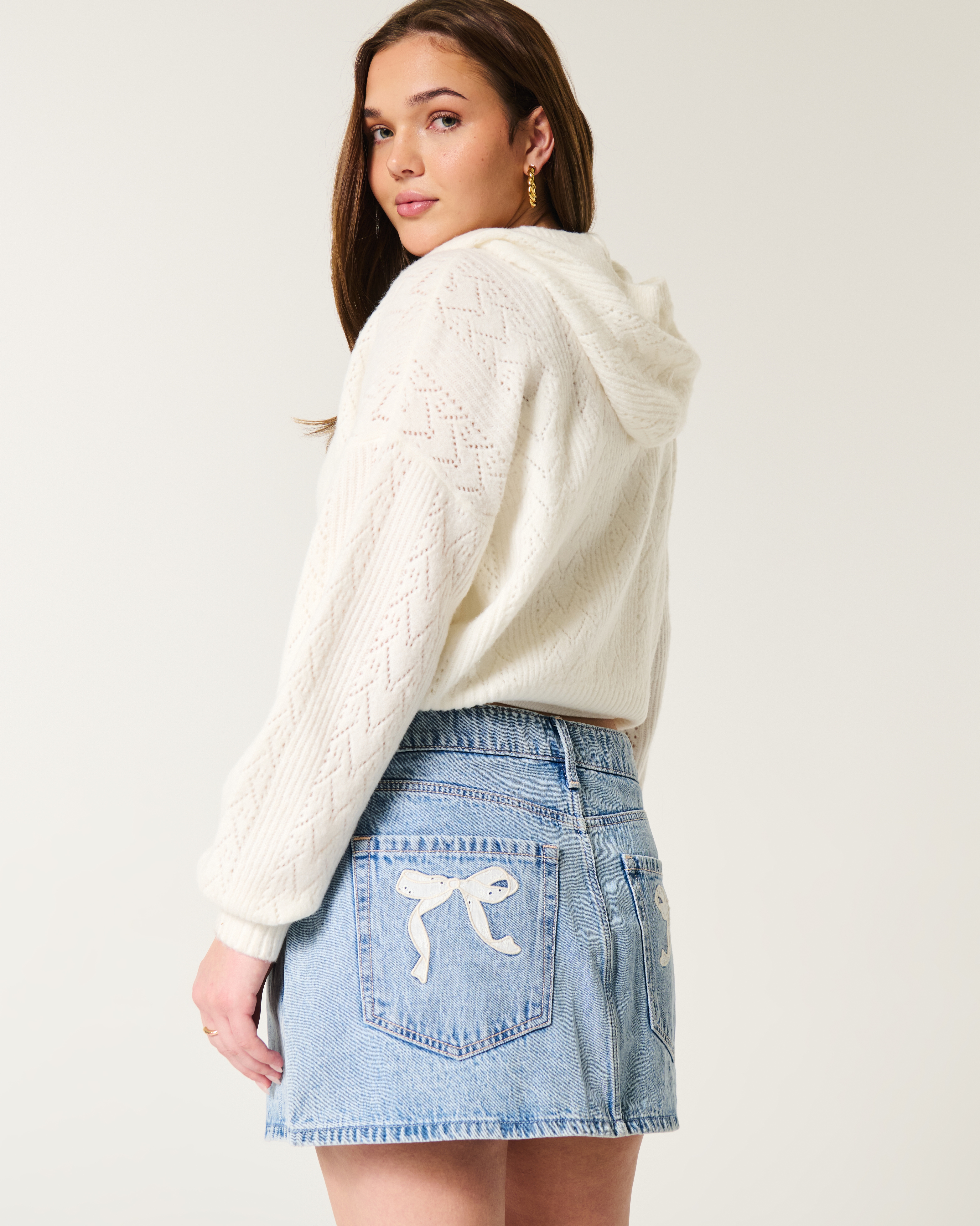 Low-Rise Bow Applique Denim Mini Skort