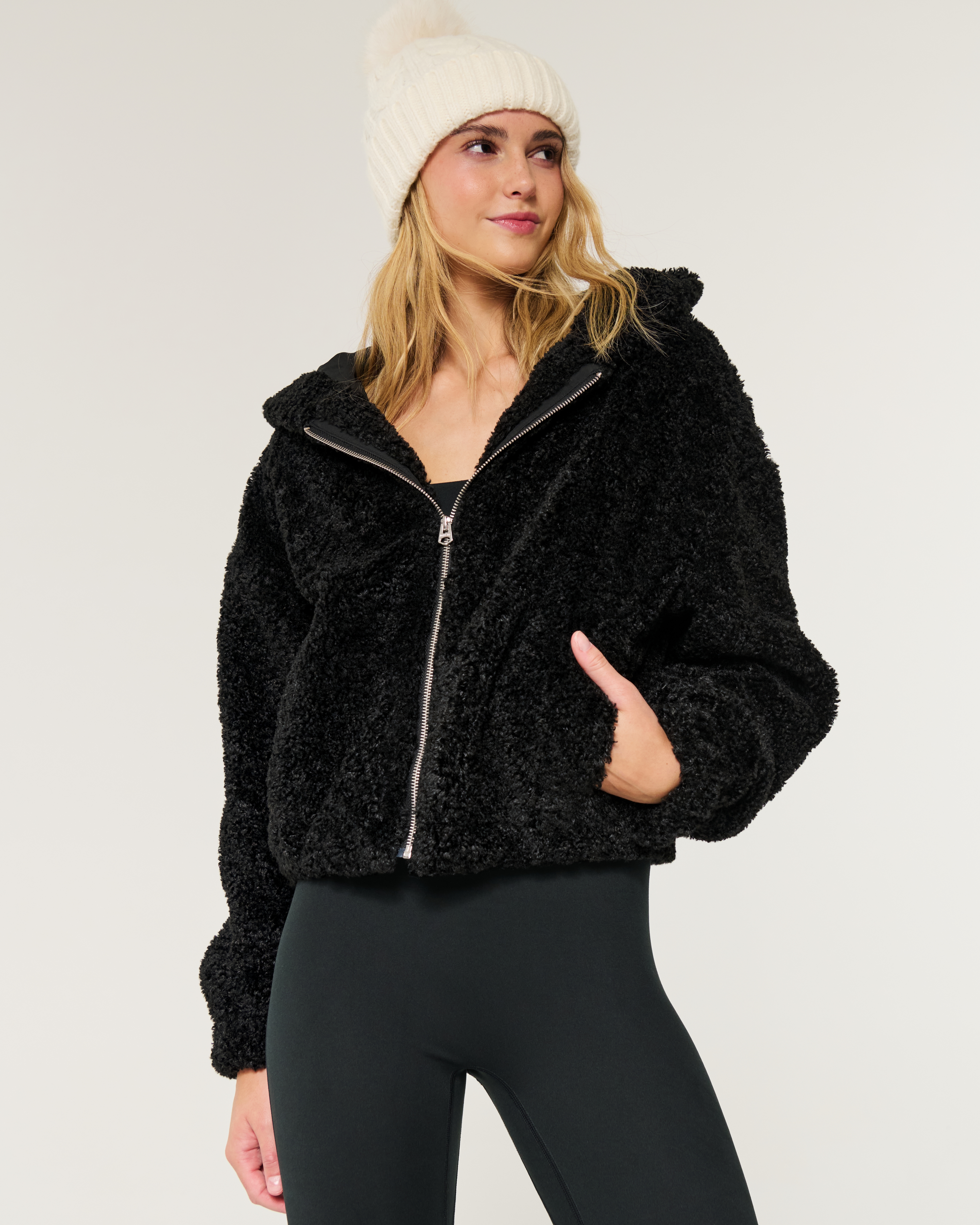 Hollister Women s Curly Faux Fur Zip Up Jacket