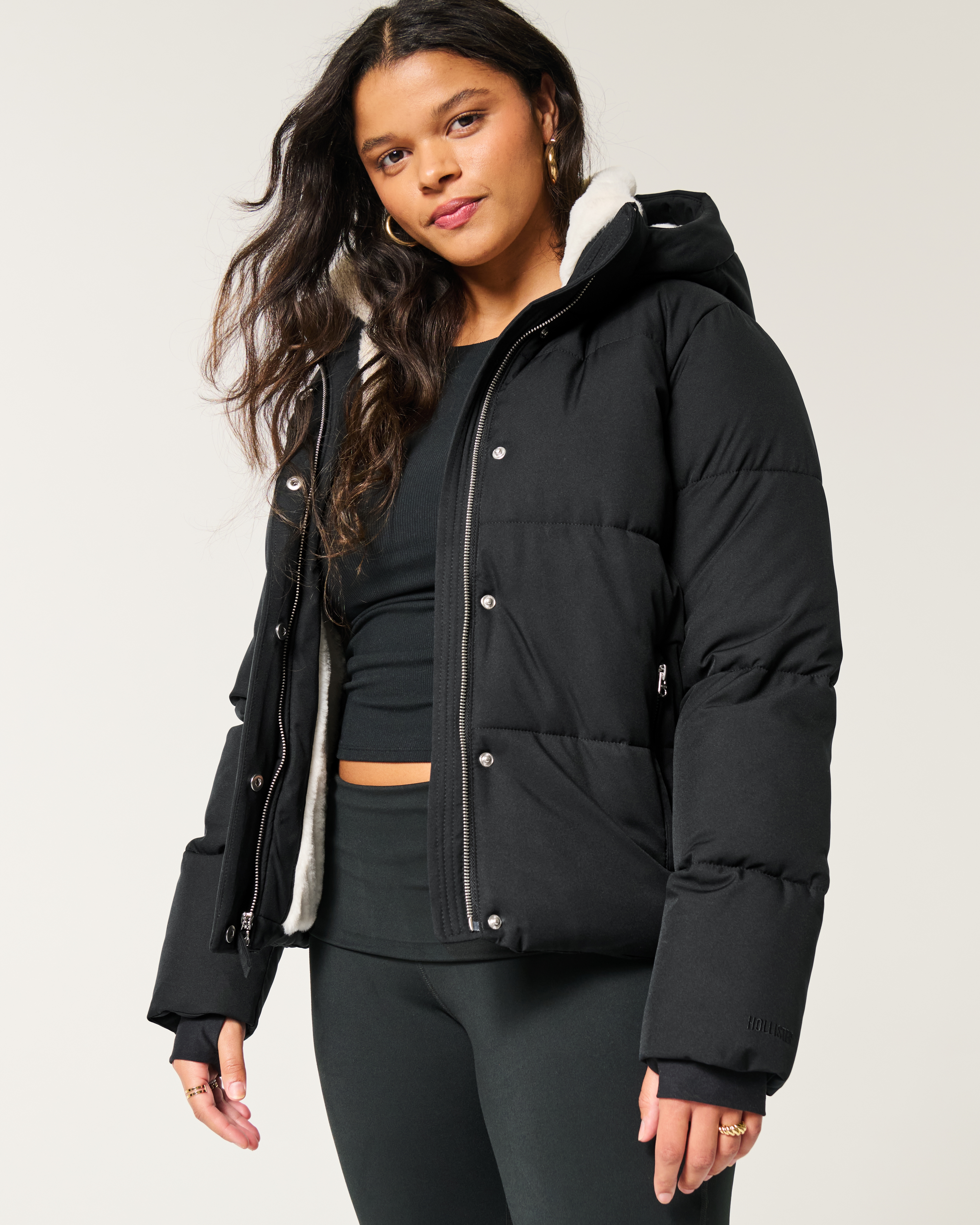 Women s Faux Fur Lined All Weather Puffer Jacket in Black Size XXS from Hollister