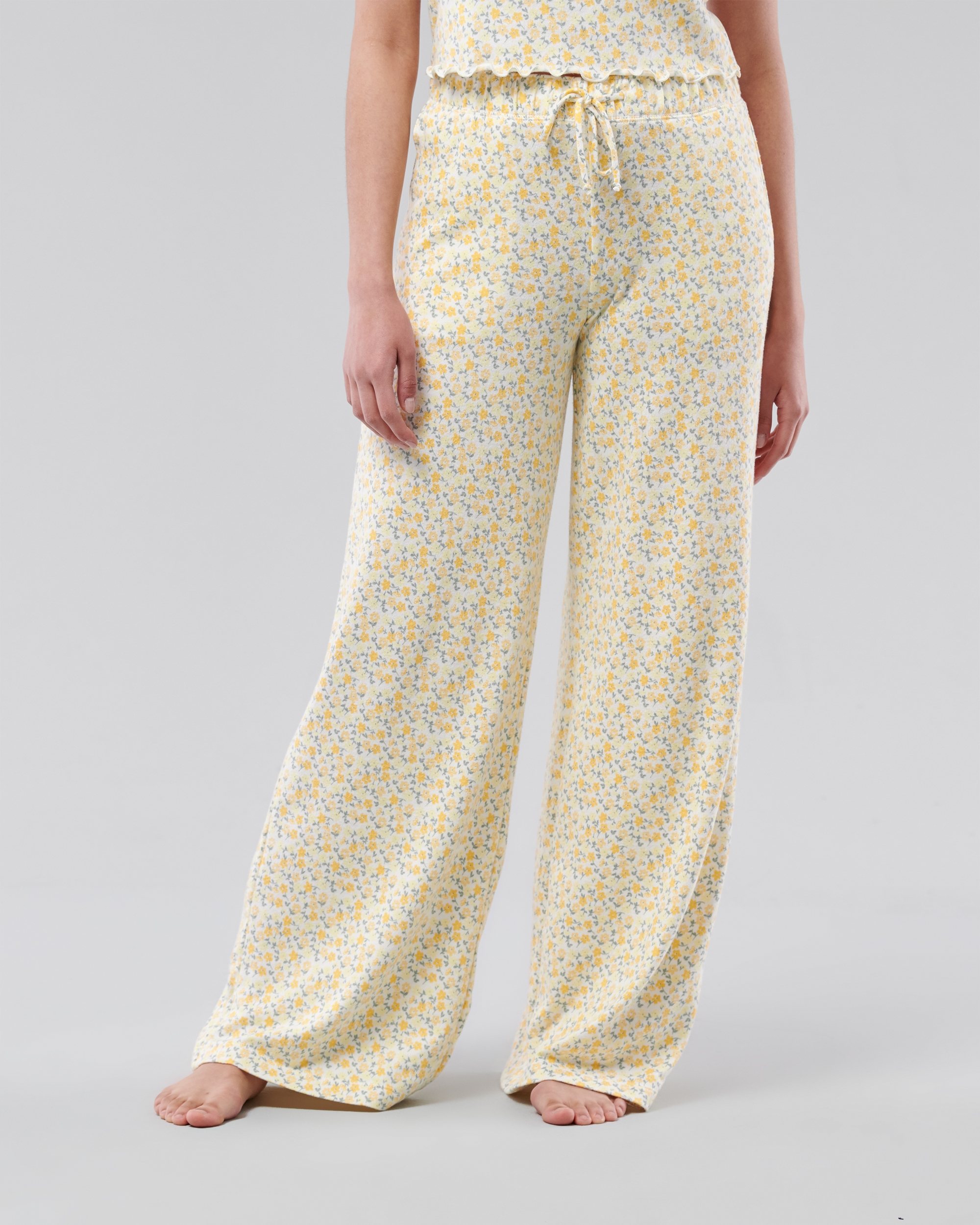 gilly hicks pants