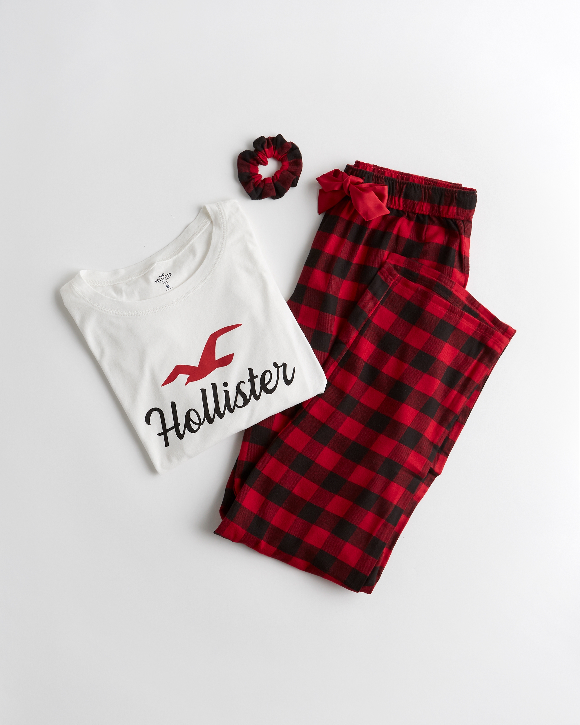 hollister store online sale