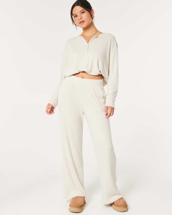 Nightwear - Women's Loungewear & Pyjama Set Sale | Hollister Co.