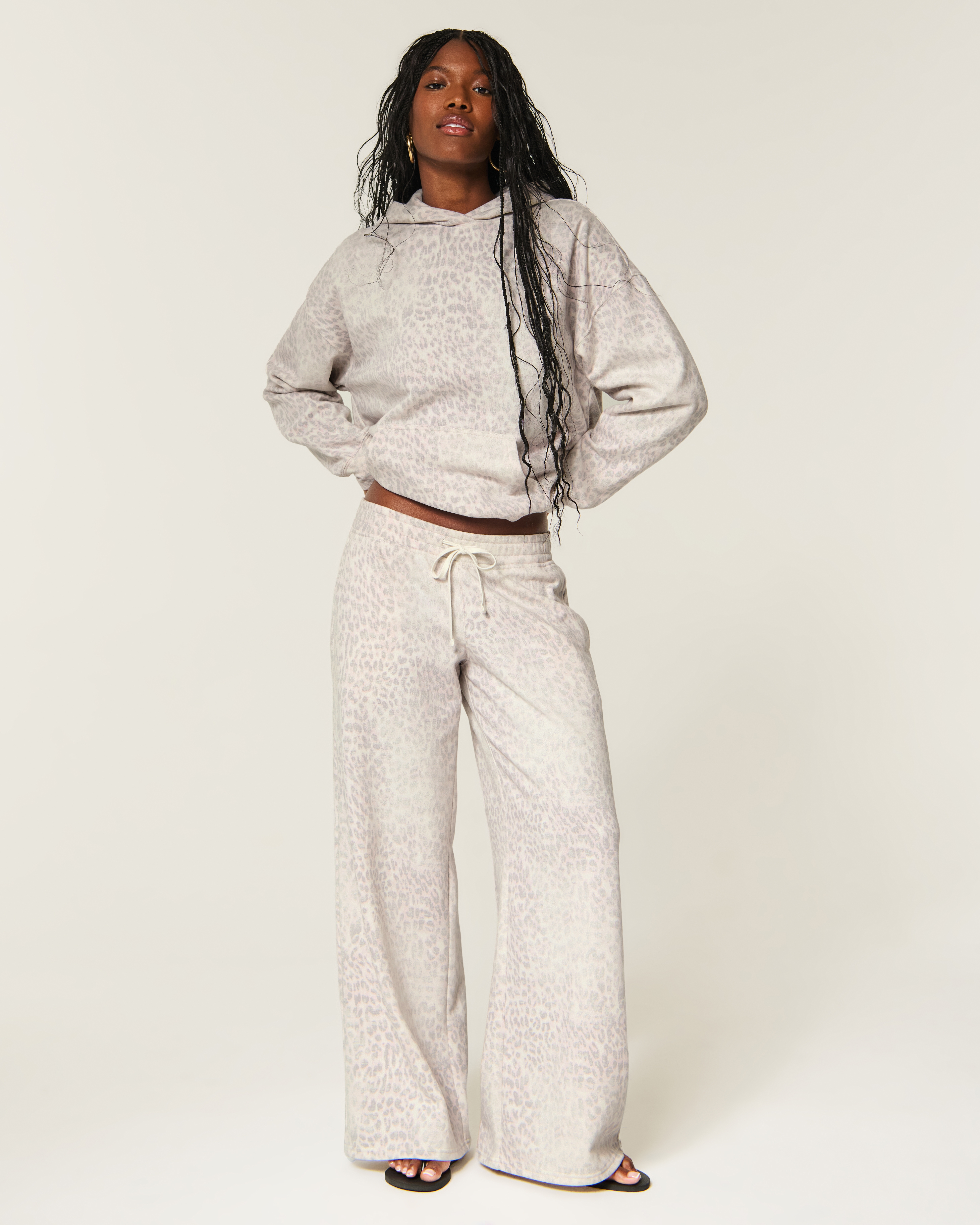 Low-Rise Snow Leopard Print Baggy Sweatpants