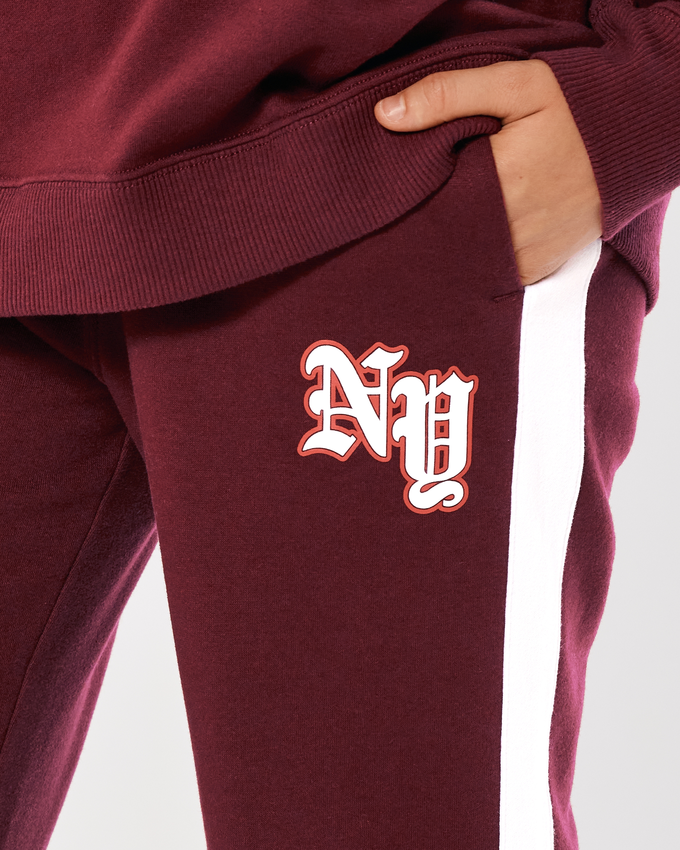 Hollister Ultra High-Rise Logo Graphic Fleece Leggings