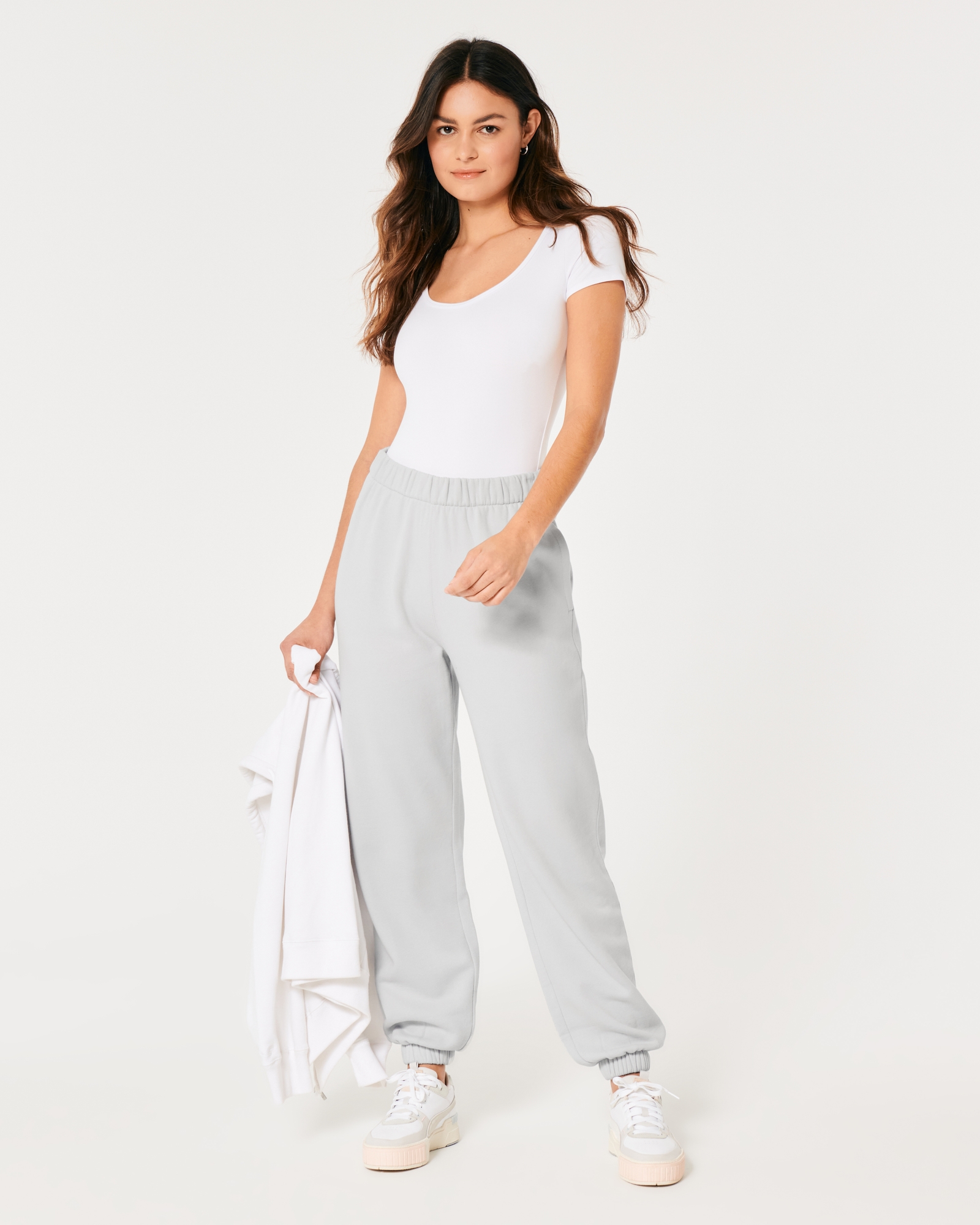  Hollister California Women's Ultra High-Rise Fleece Dad Joggers  Pants How-2 (X-Small, 0812-501) : Clothing, Shoes & Jewelry