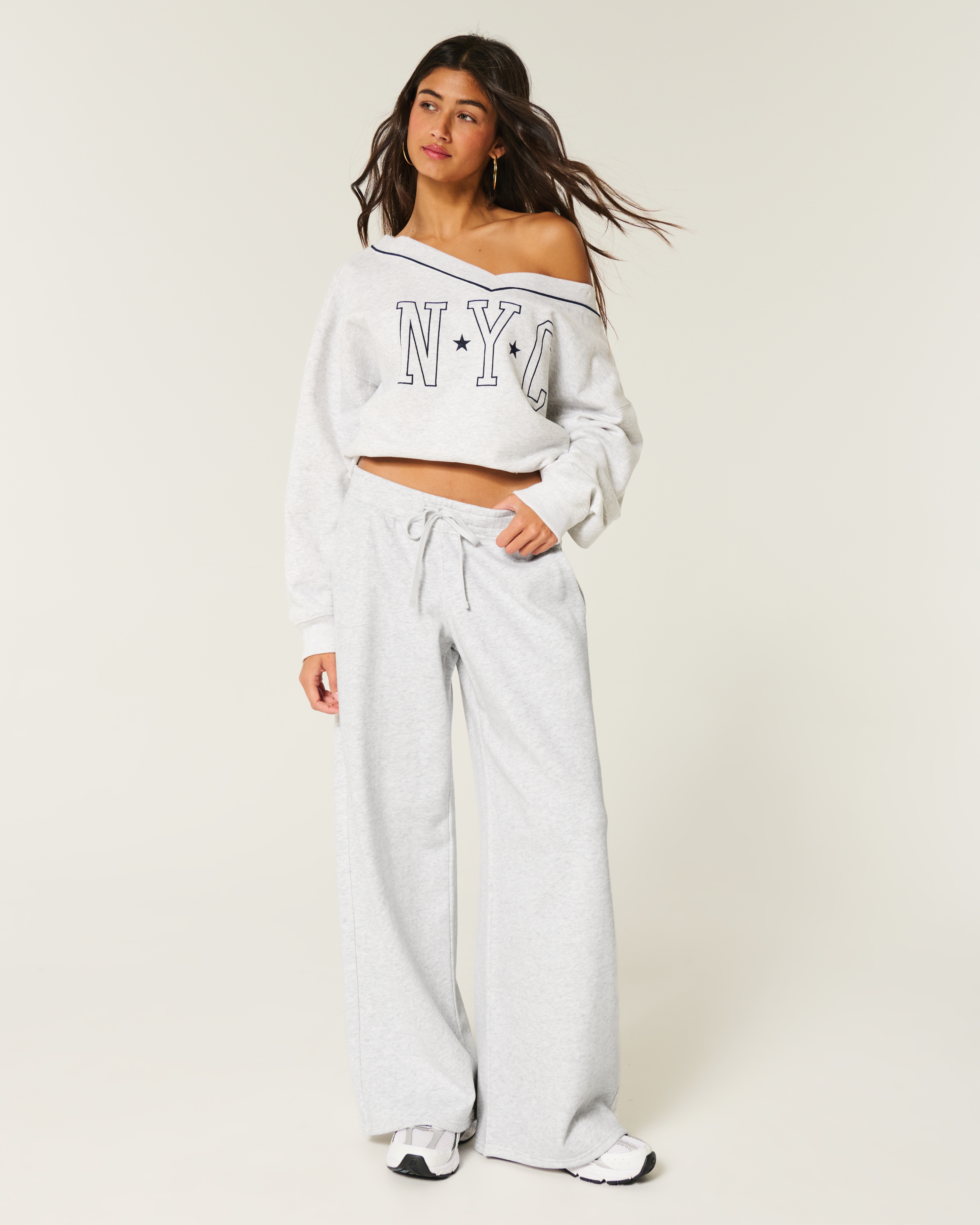 Women's Baggy Sweatpants | Women's Bottoms | HollisterCo.com