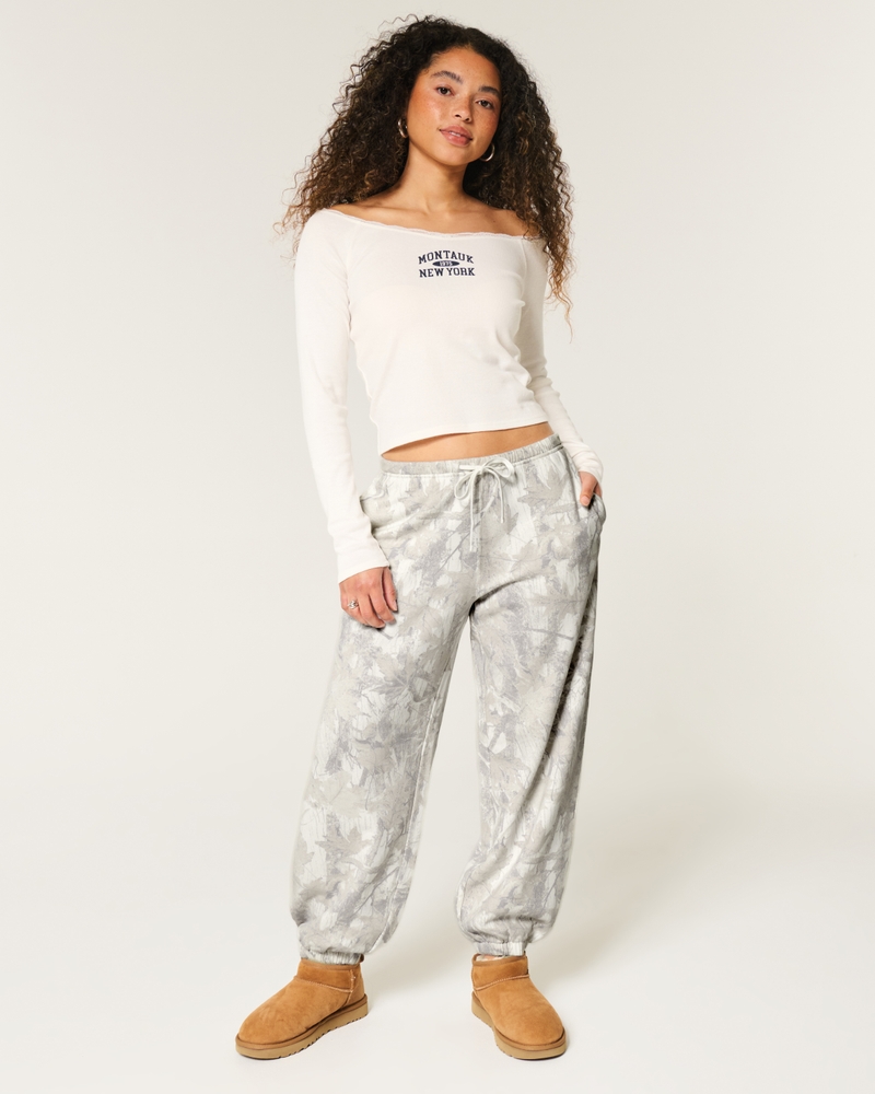 Women's Camo Baggy Fleece Joggers Women's Bottoms
