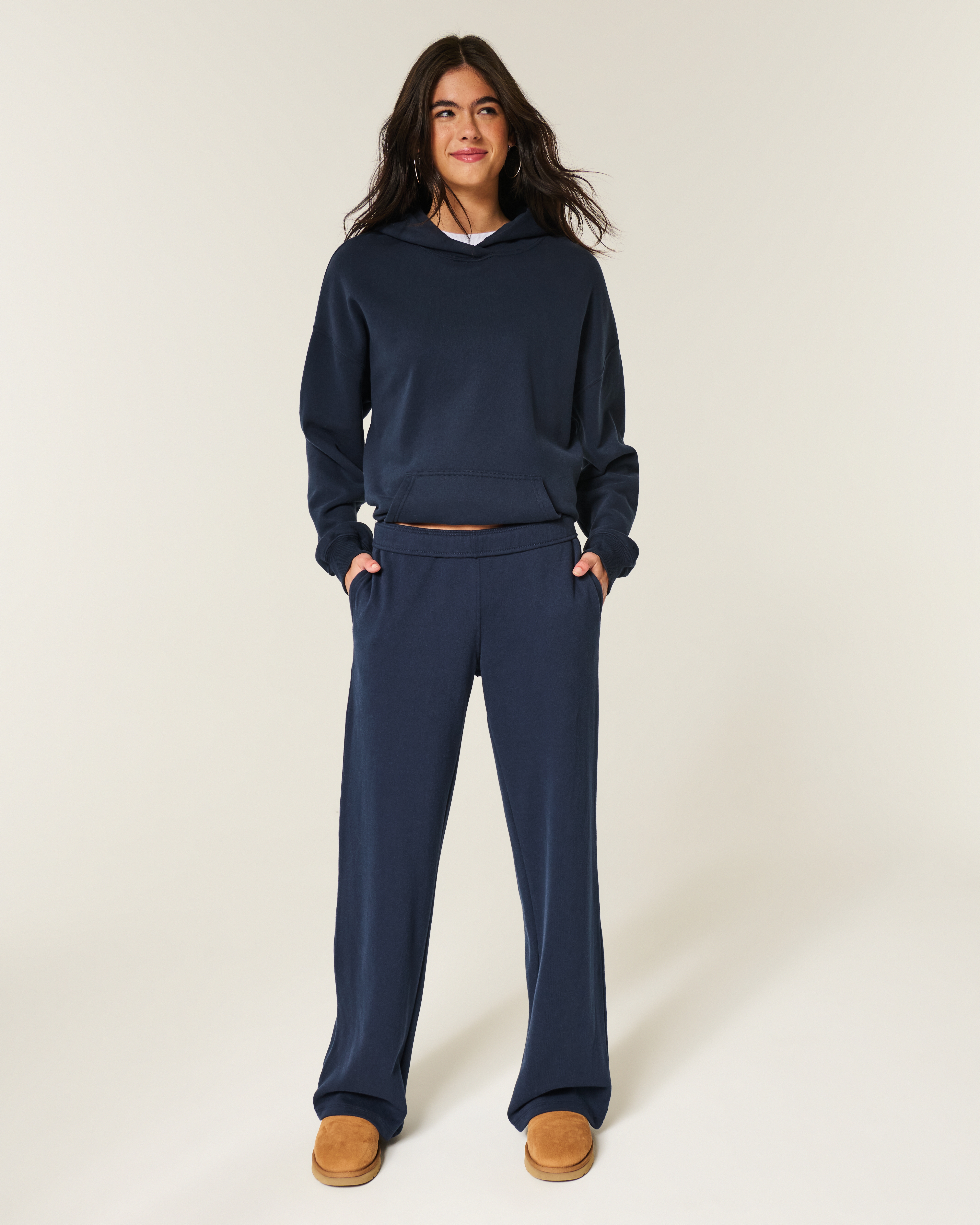 Women's Wide-Leg Sweatpants | Women's Bottoms | HollisterCo.com