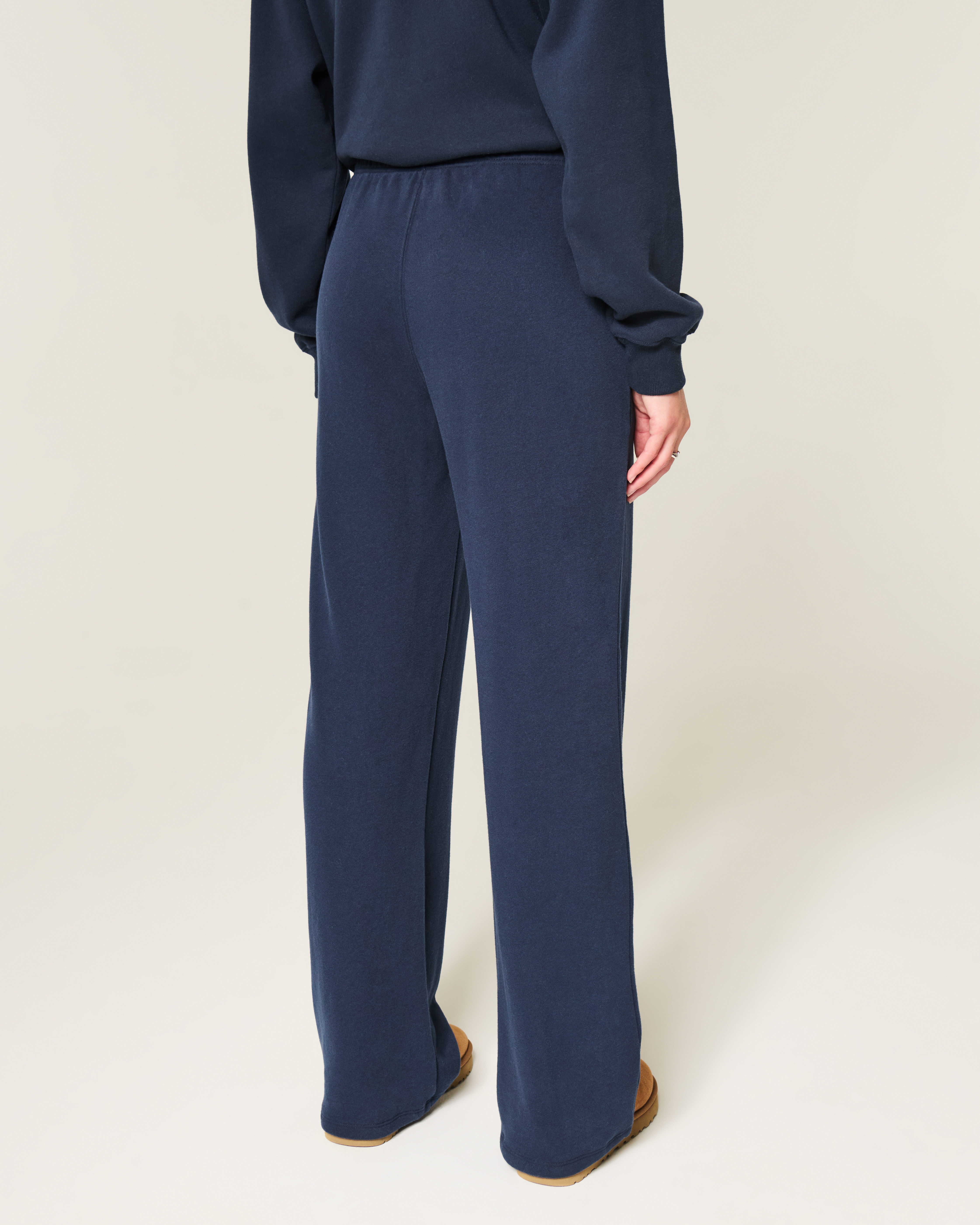 Women's Wide-Leg Sweatpants | Women's Bottoms | HollisterCo.com