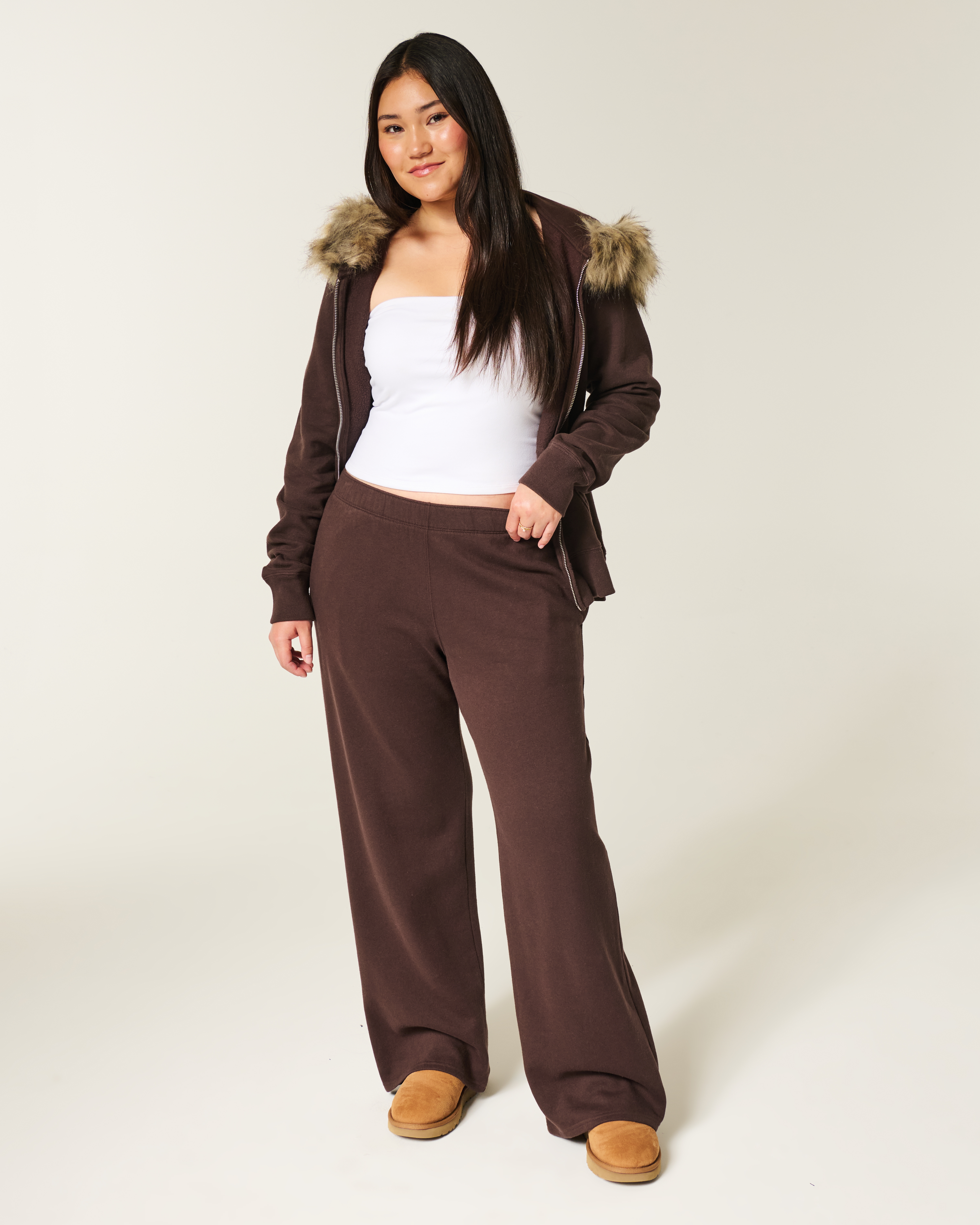 Heart Pocket Wide-Leg Sweatpants
