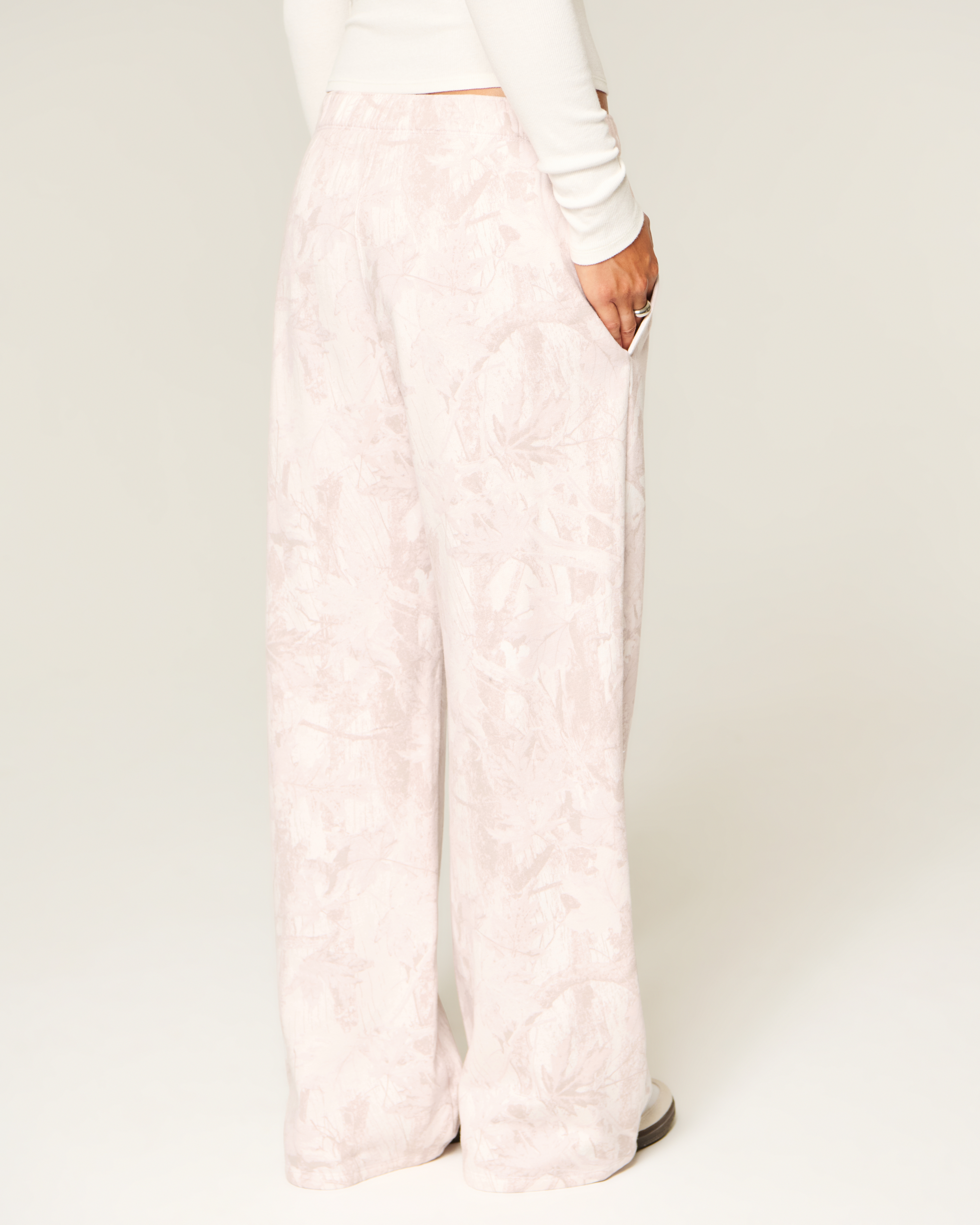 Logo Graphic Pink Camo Wide-Leg Sweatpants