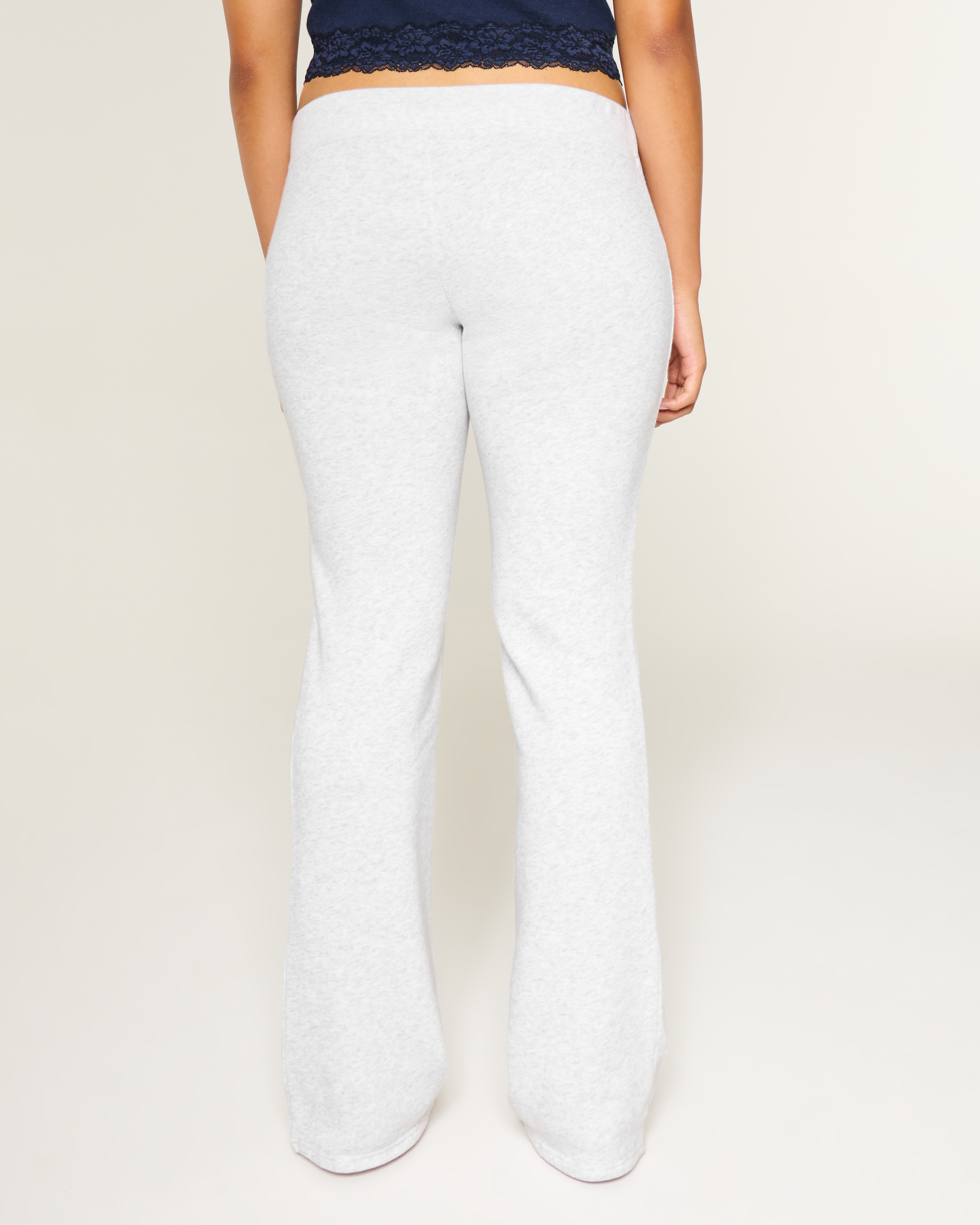 Hollister Feel Good Senior Graphic Bootcut Sweatpants