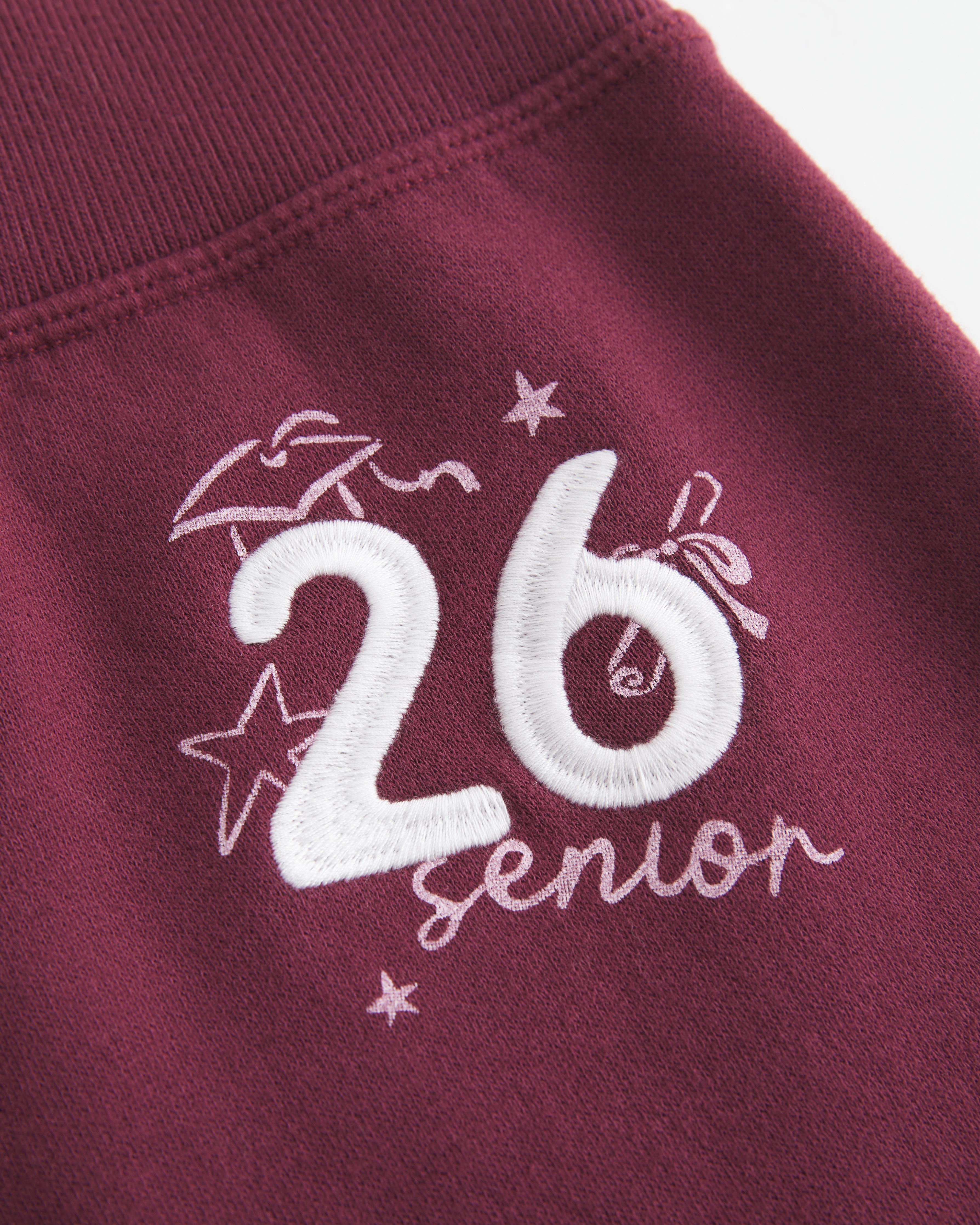 Hollister Feel Good Senior '26 Graphic Bootcut Sweatpants