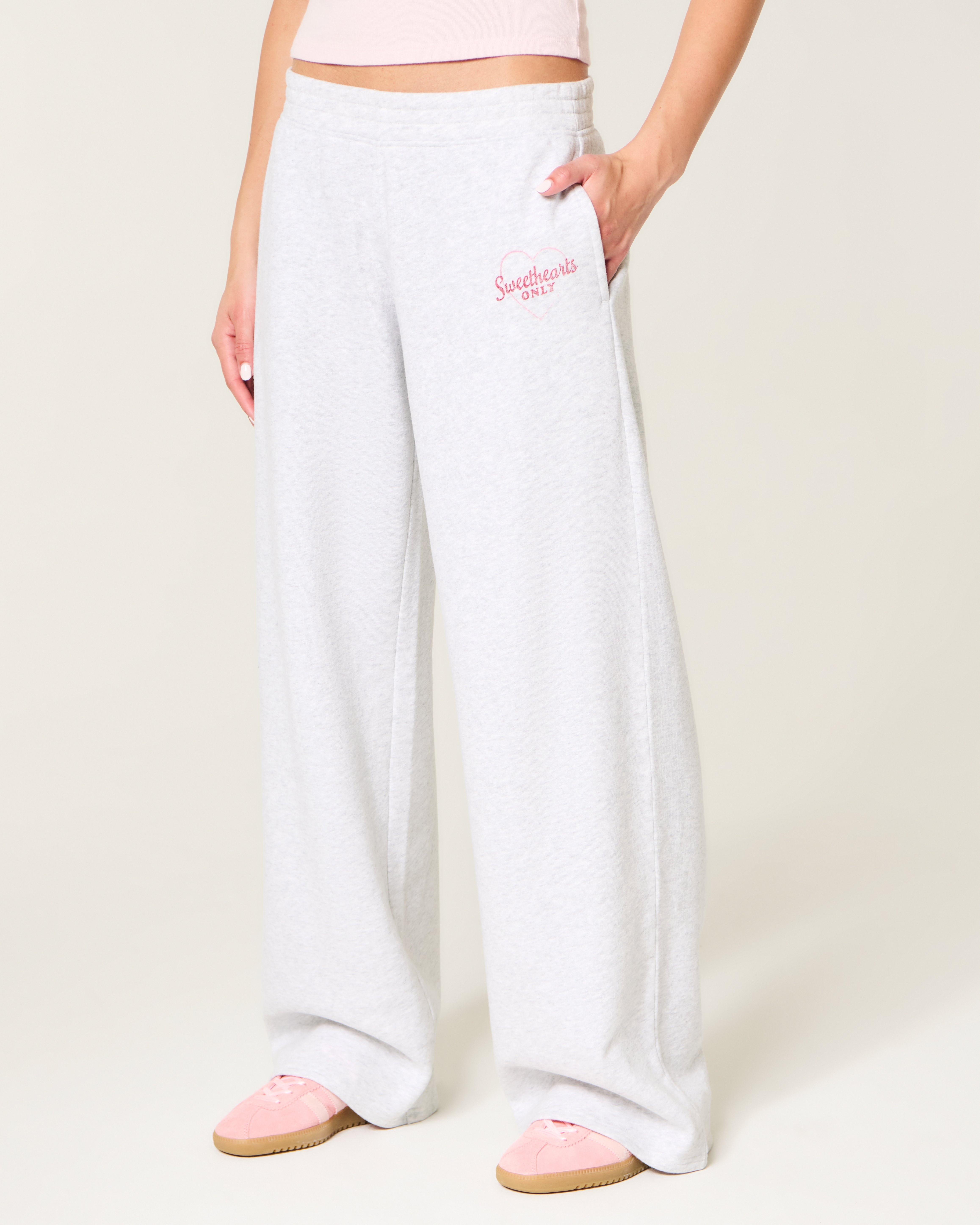 Hollister Feel Good Sweetheart Graphic Baggy Sweatpants | Arden Fair