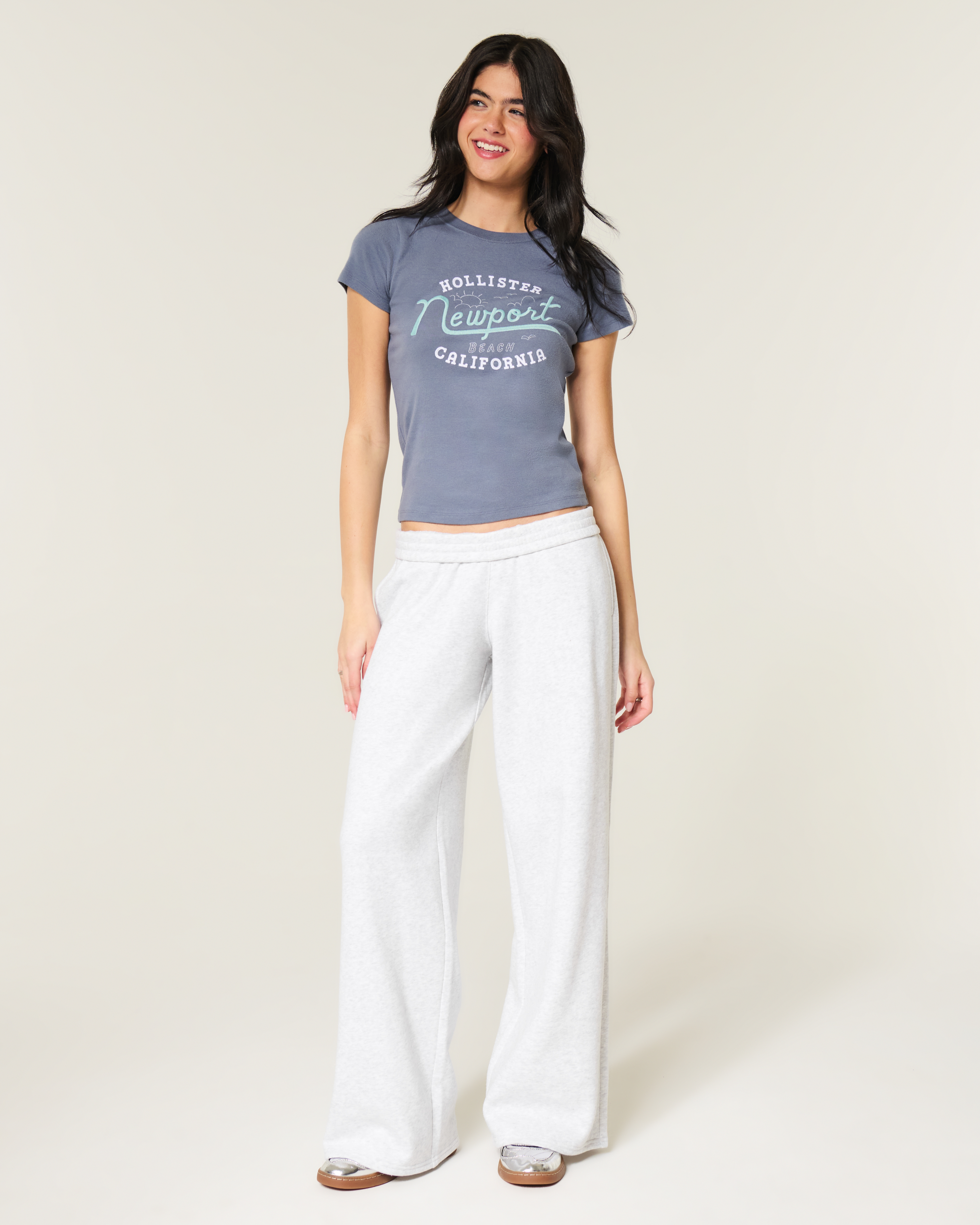 Hollister Feel Good Low-Rise Baggy Sweatpants