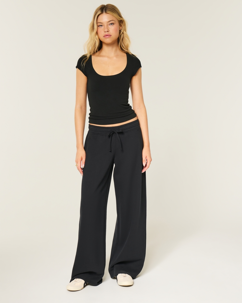 Hollister Feel Good Low-Rise Baggy Sweatpants - black by Hollister