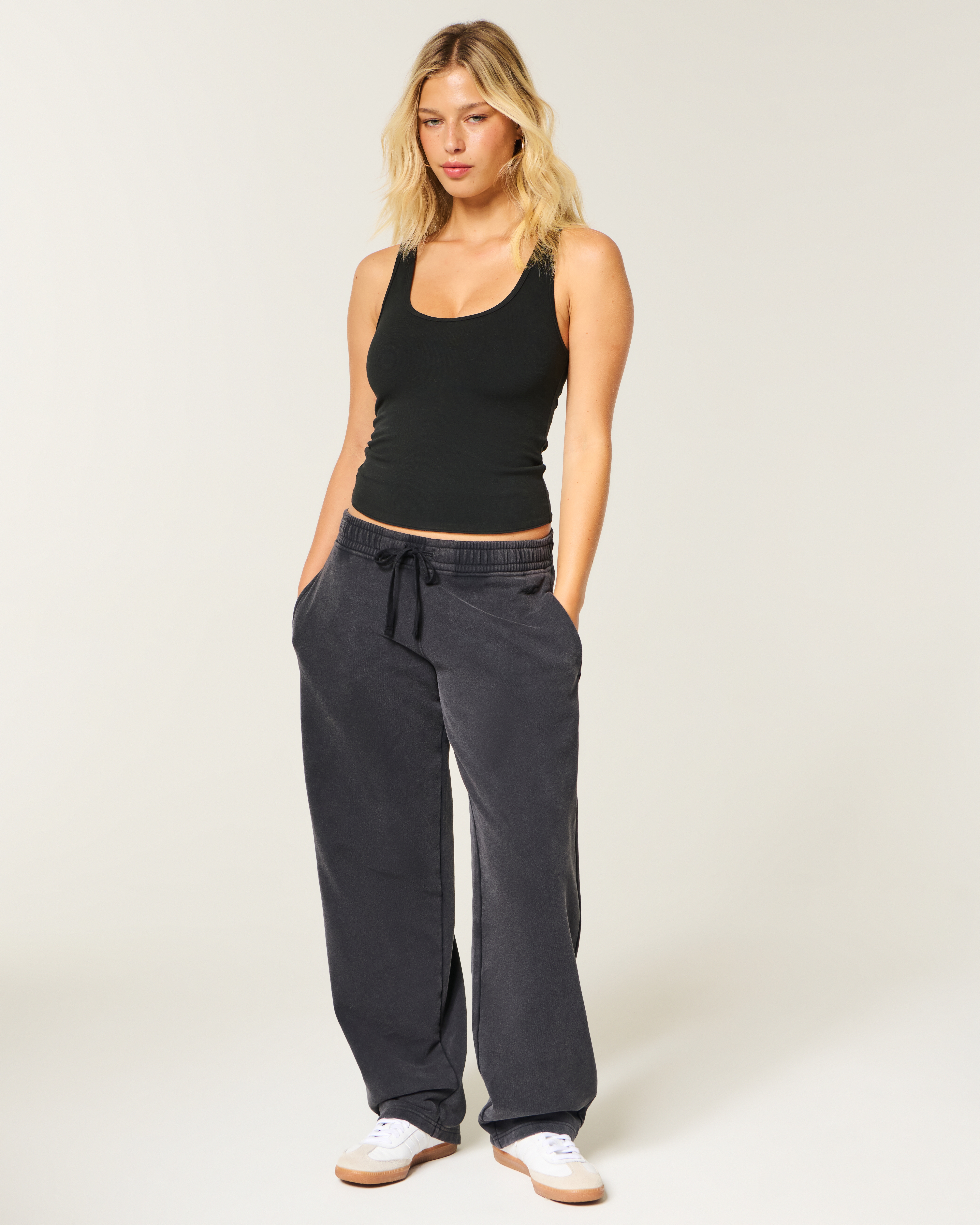 Hollister Feel Good Low-Rise Washed Black Tapered Baggy Sweatpants