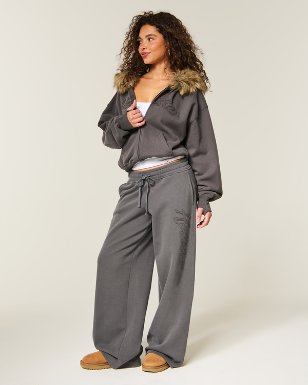 Hollister Feel Good Baggy Logo Graphic Sweatpants