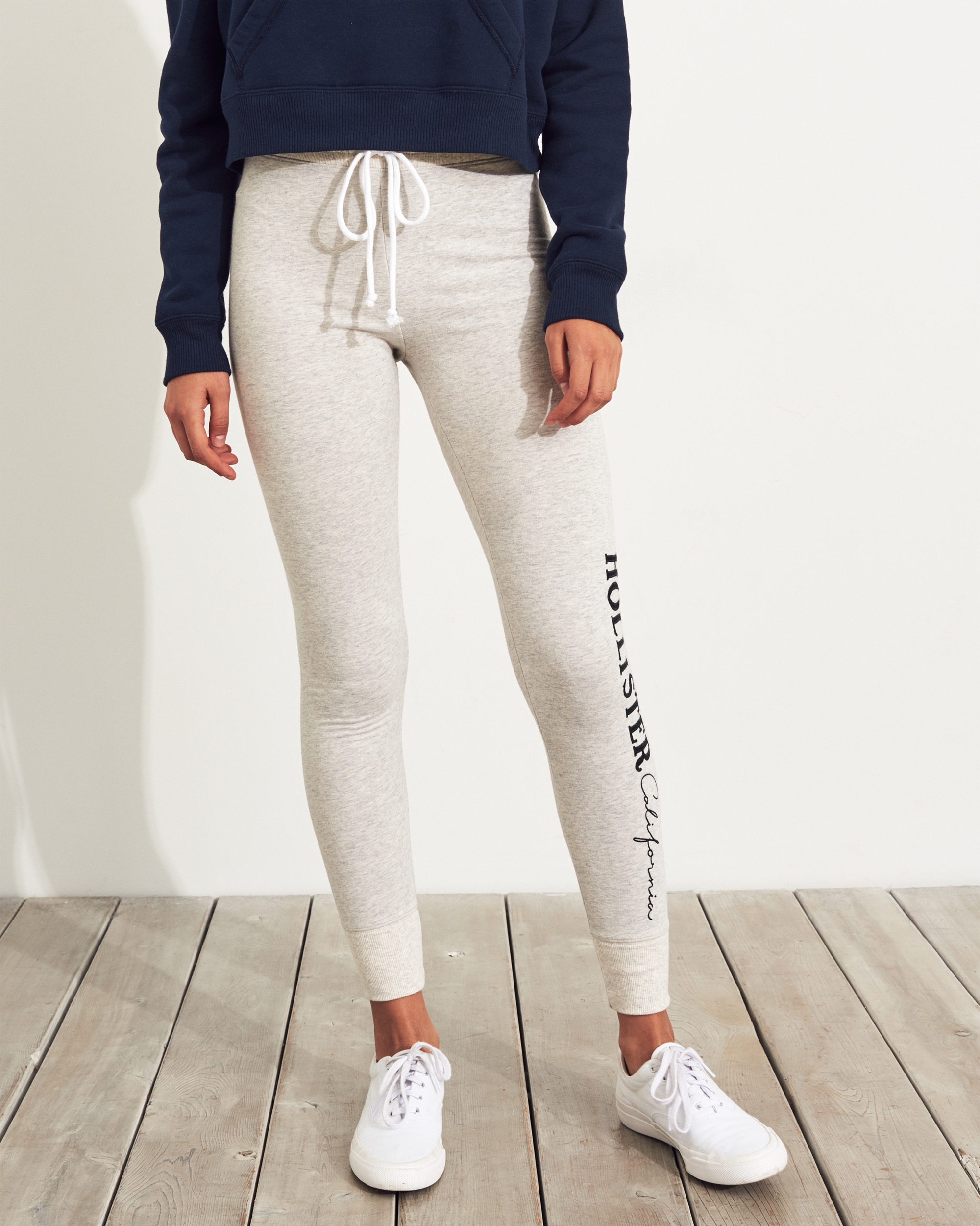 hollister ultra high rise fleece leggings