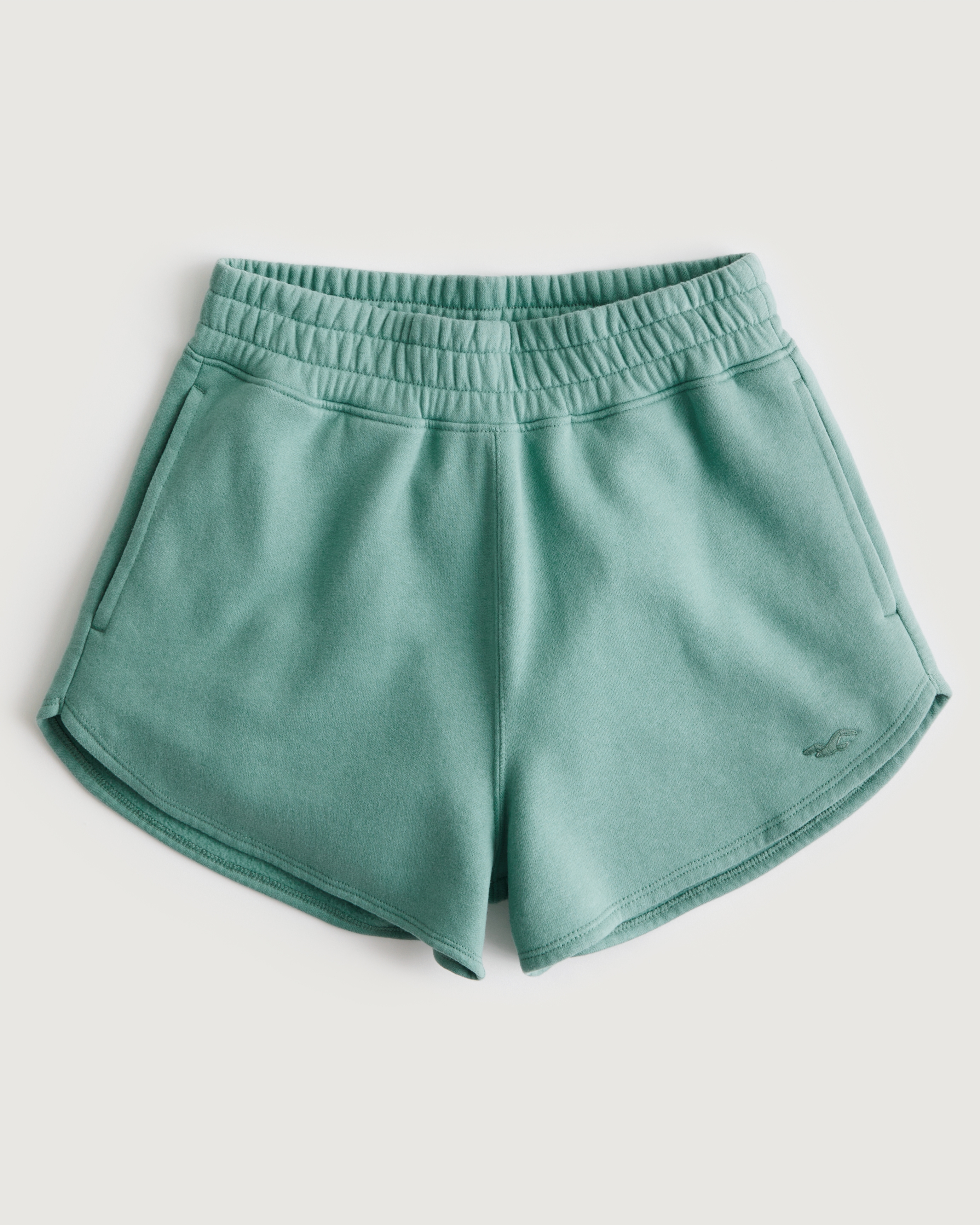 Women's Ultra High-Rise Curved Hem Dad Shorts | Women's | HollisterCo.ca