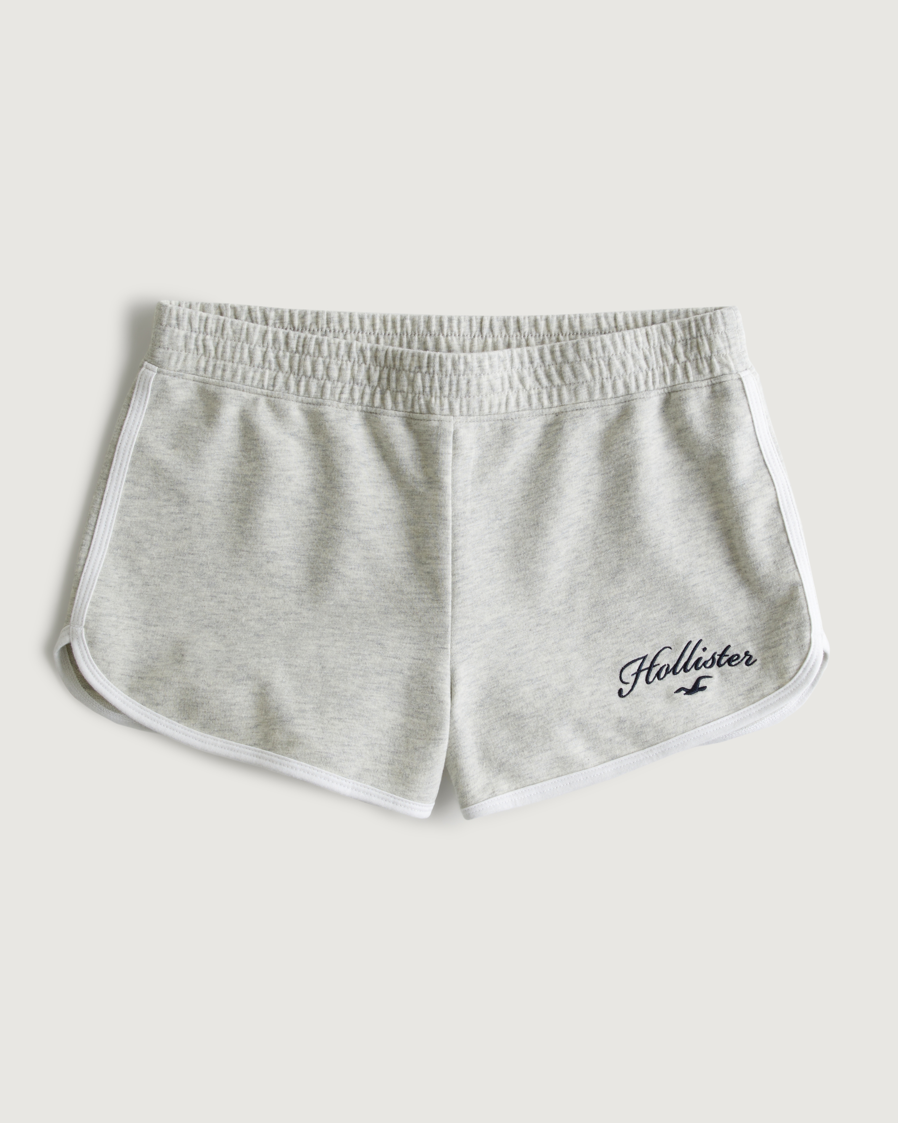 Hollister curved discount hem shorts