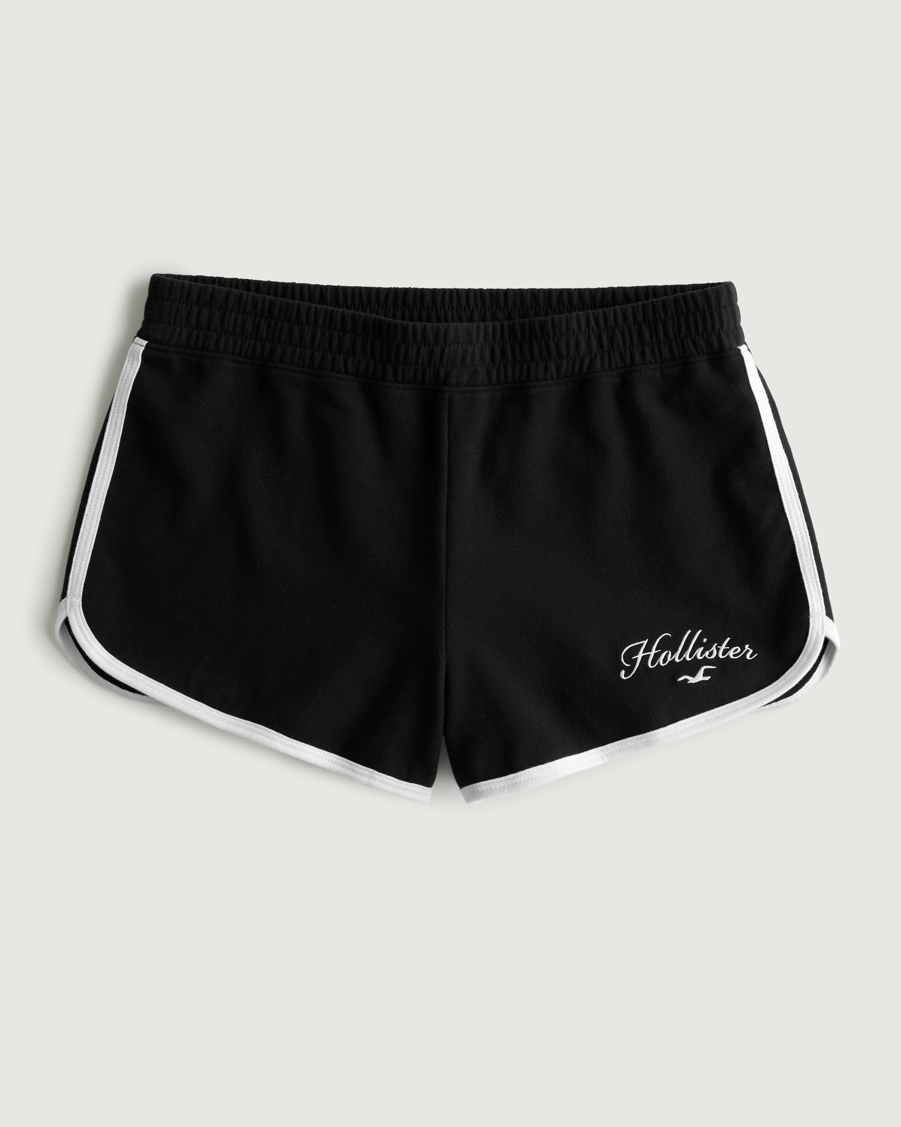 Hollister curved discount hem shorts