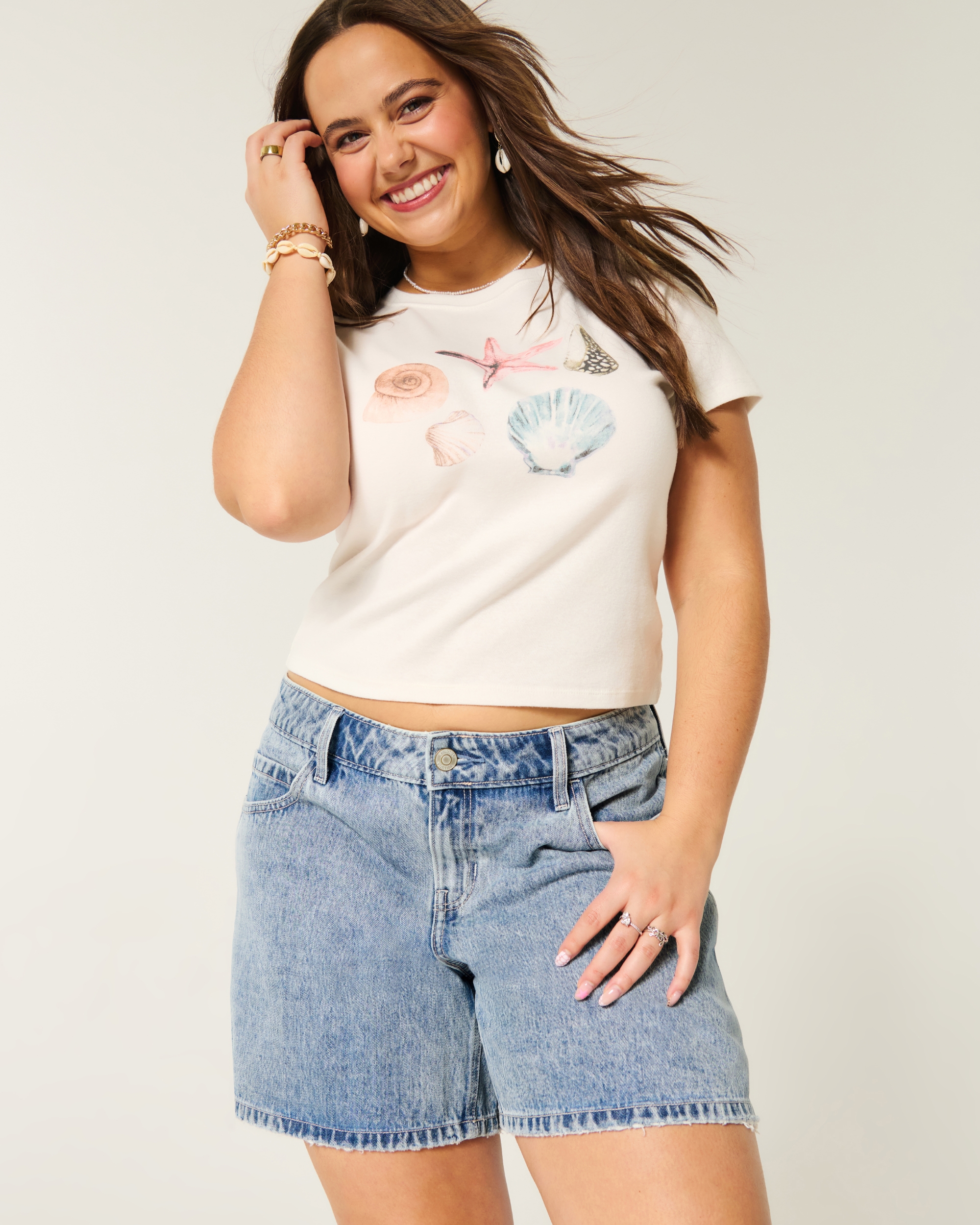 Low-Rise Medium Wash Baggy Denim Shorts 5"