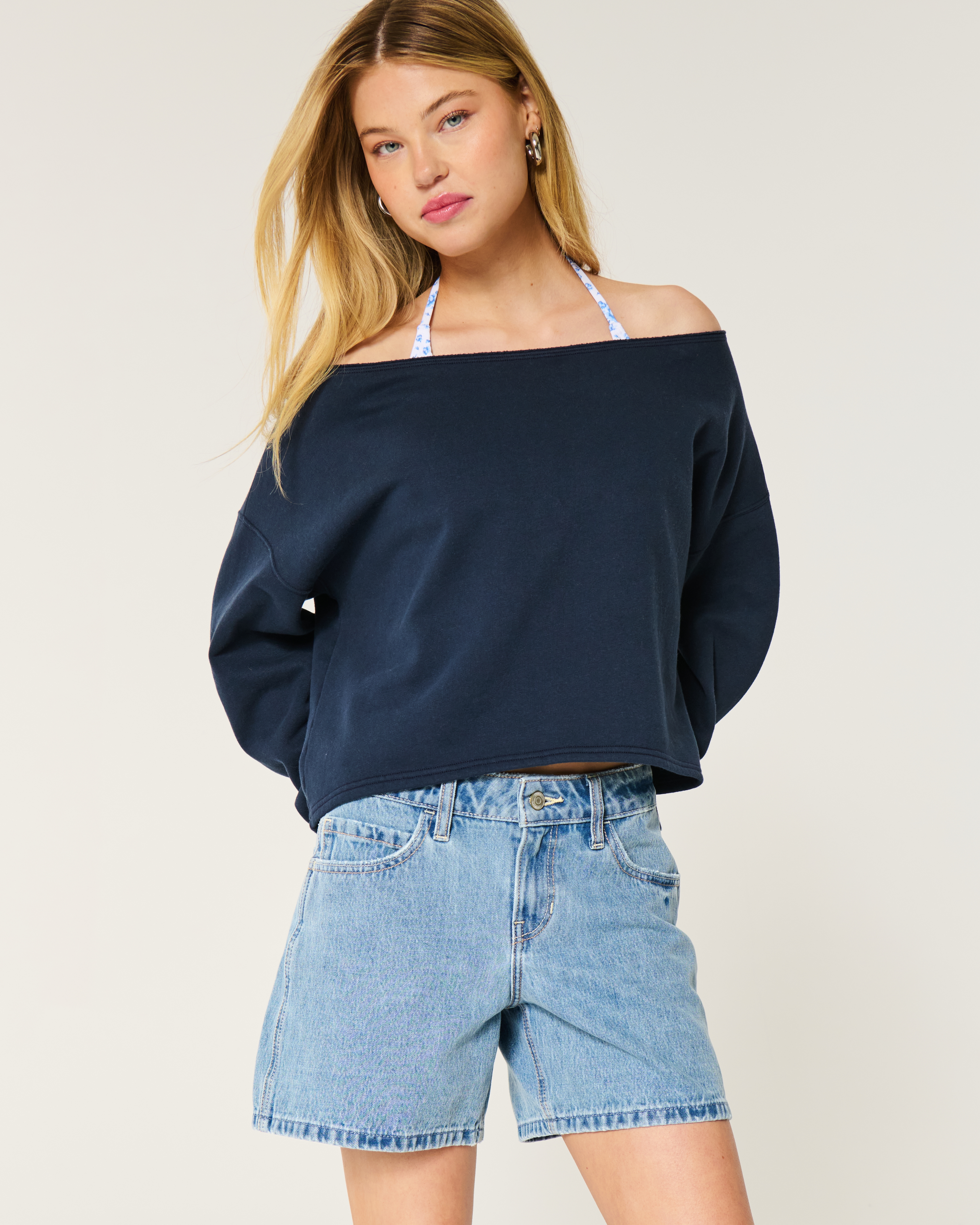 Low-Rise Medium Wash Baggy Denim Shorts 5"