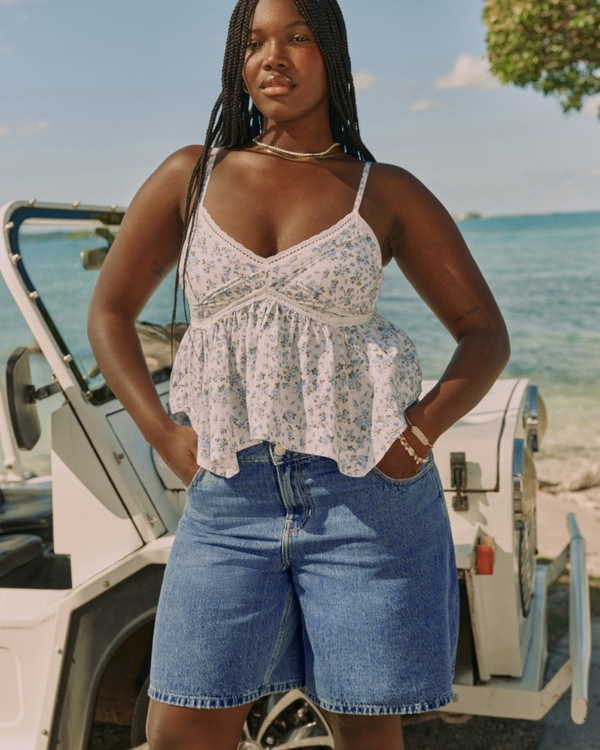 Low-Rise Medium Dark Wash Baggy Jort, Medium view 1