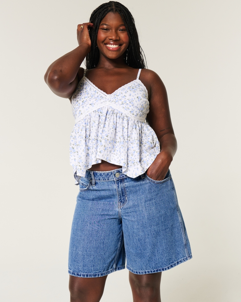 Low-Rise Medium Dark Wash Baggy Jort