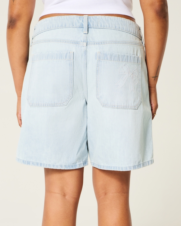 Women's Low-Rise Light Wash Bow Graphic Baggy Jort | Women's Clearance | HollisterCo.com