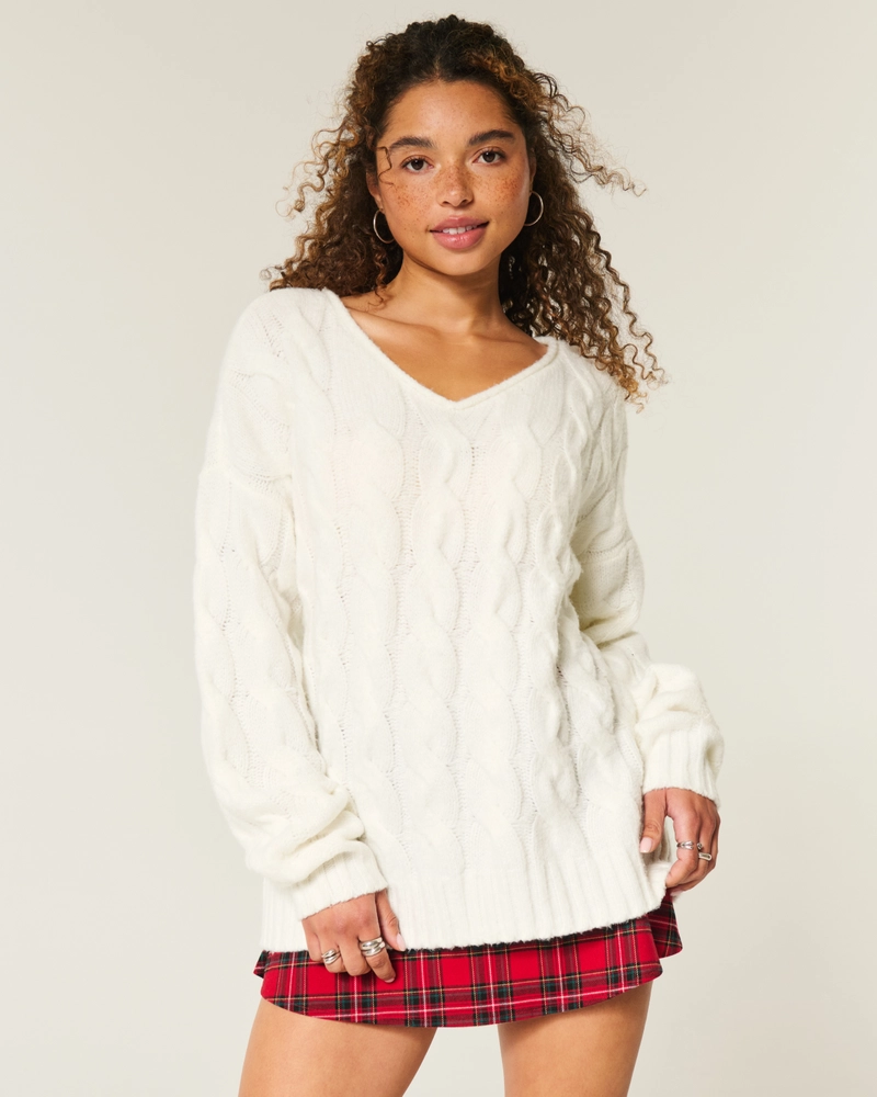 Hollister Comfy Cloud Oversized Go Team Graphic Sweater