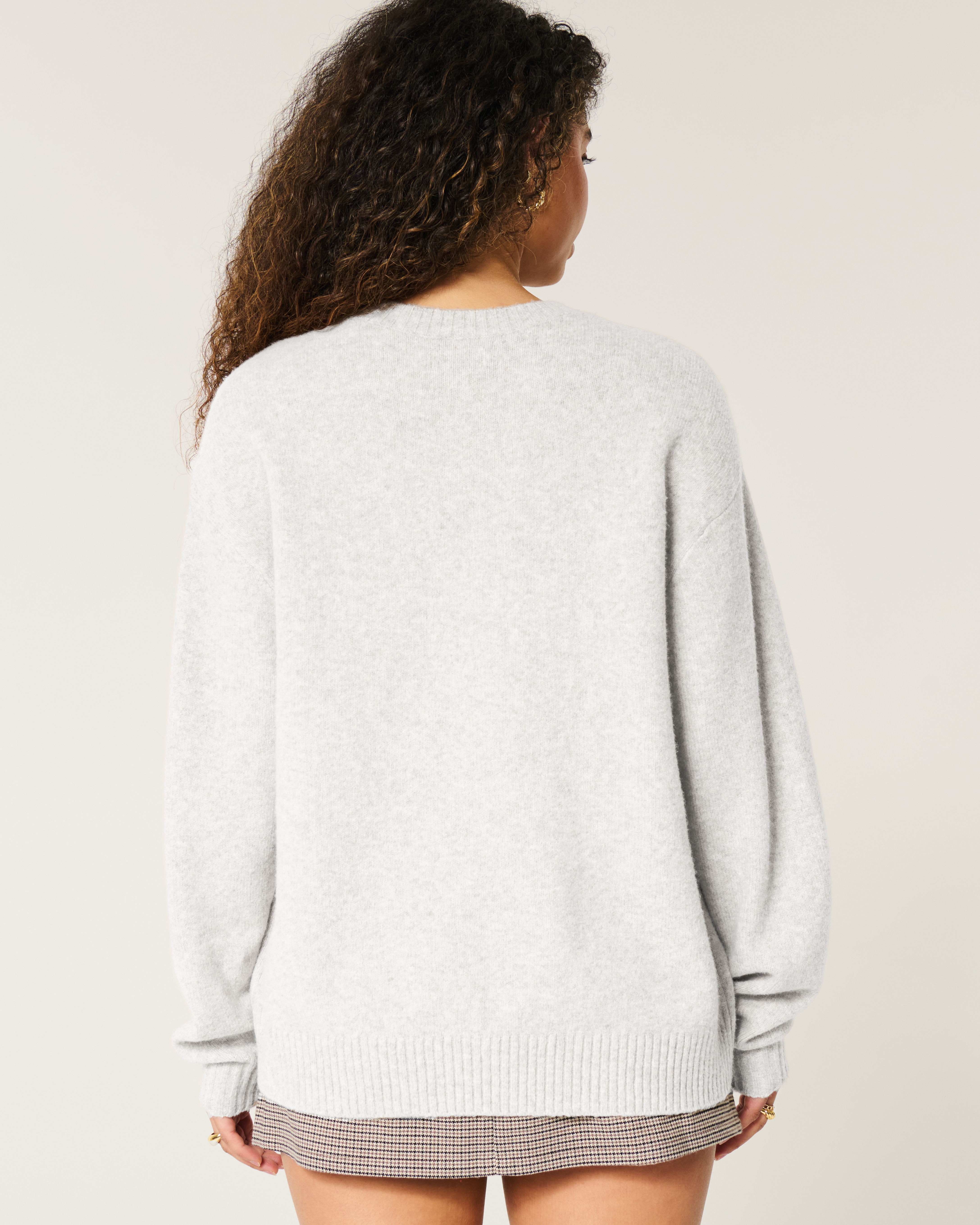 Hollister Comfy Cloud Ice Skates Graphic Crew Sweater