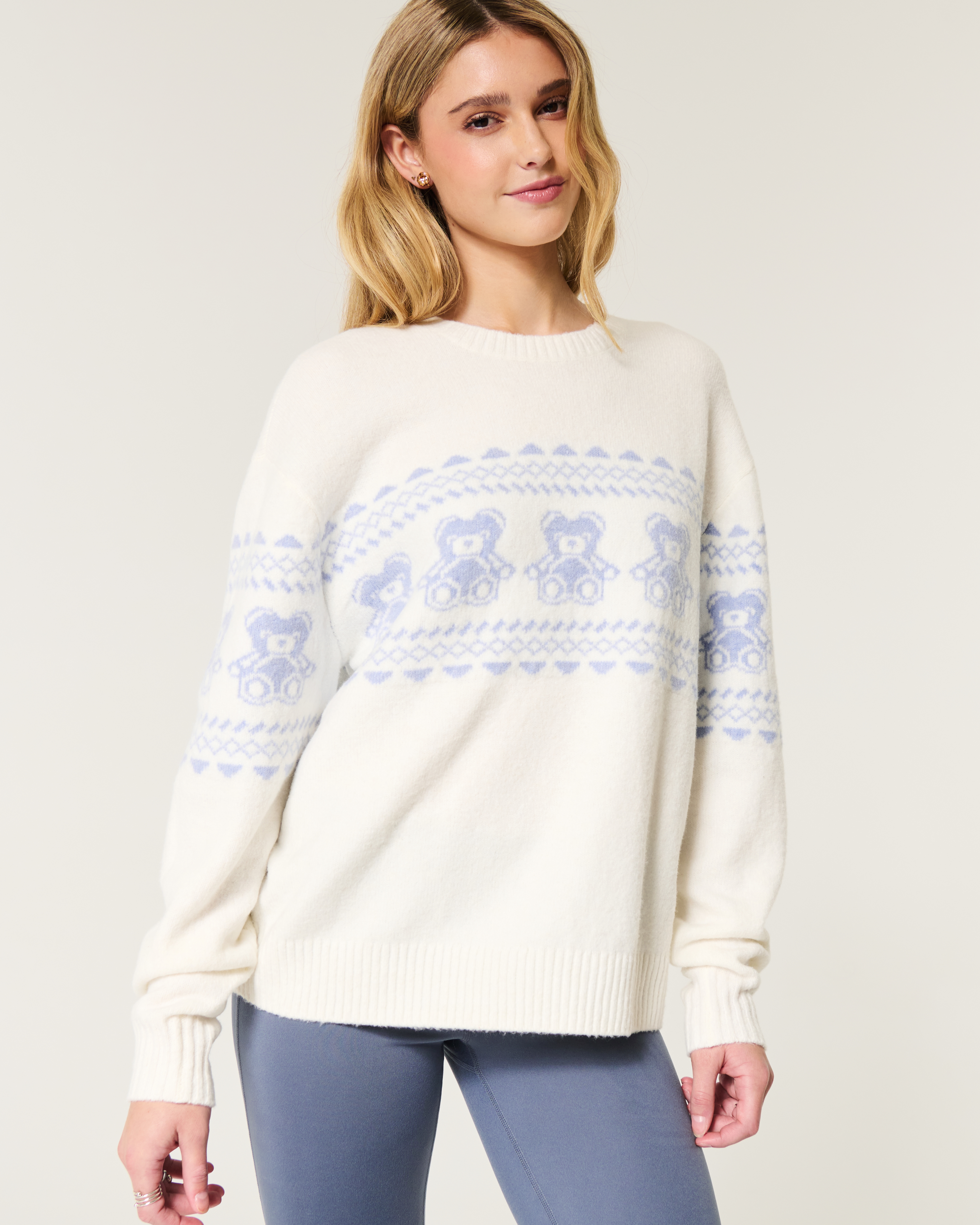 Hollister Comfy Cloud Teddy Bear Graphic Crew Sweater