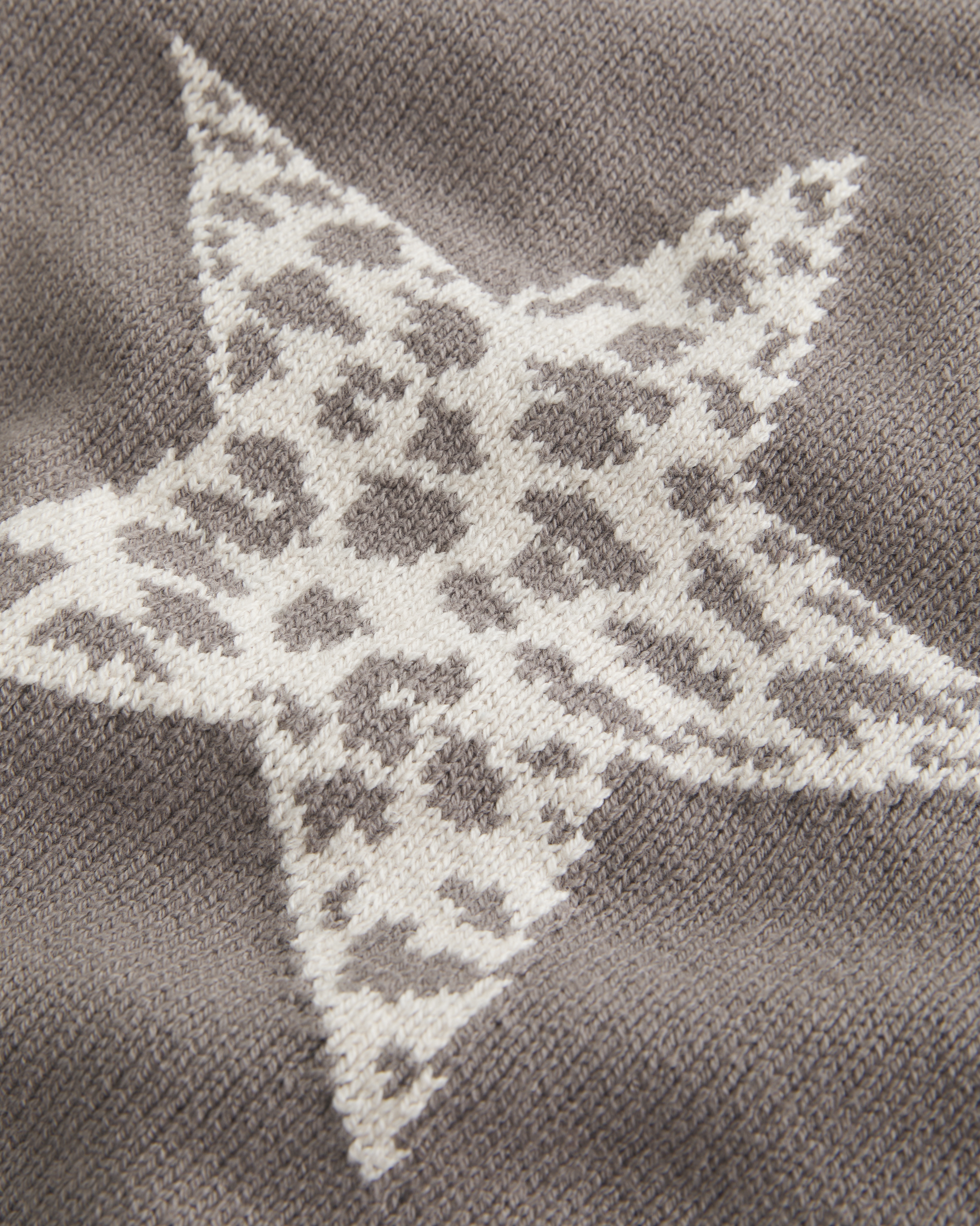 Easy Off-the-Shoulder Star Graphic Sweater