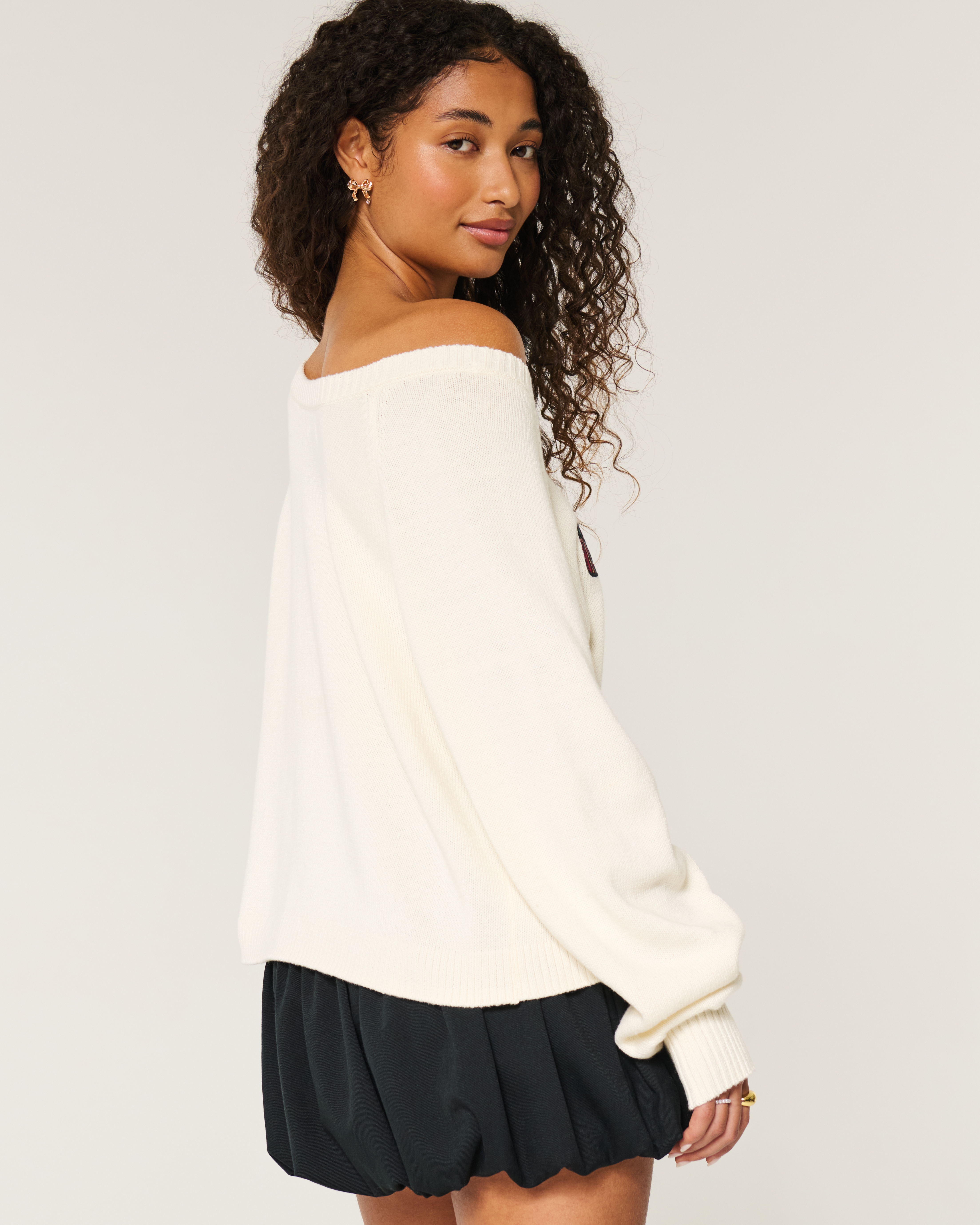 Easy Off-the-Shoulder Bow Graphic Sweater