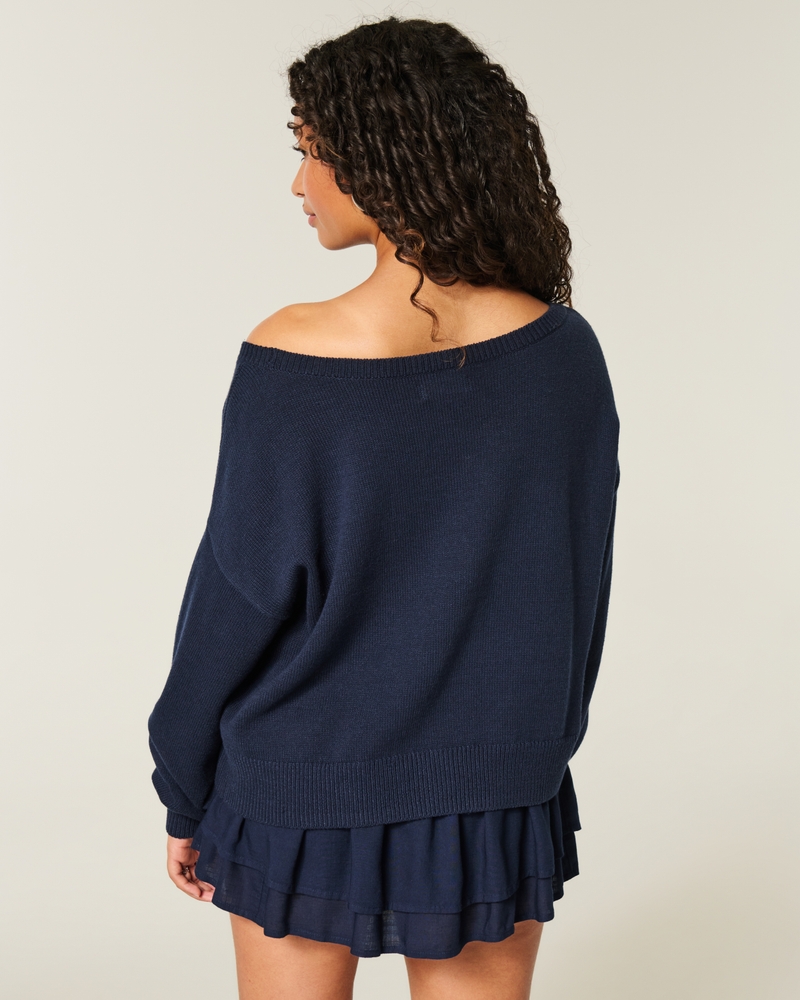Easy Off-the-Shoulder Dog Graphic Sweater