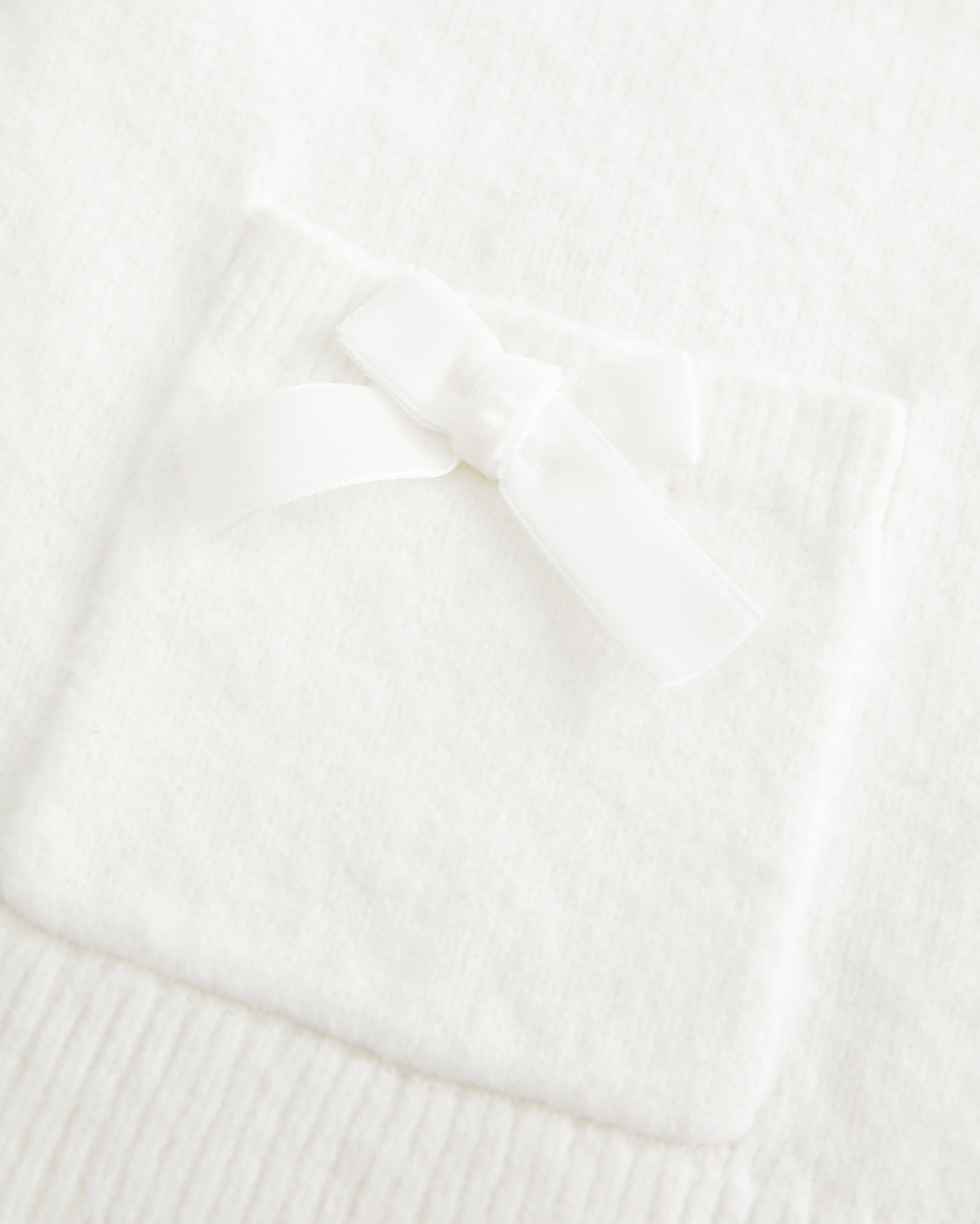 Hollister Comfy Cloud Bow Pocket Cardigan