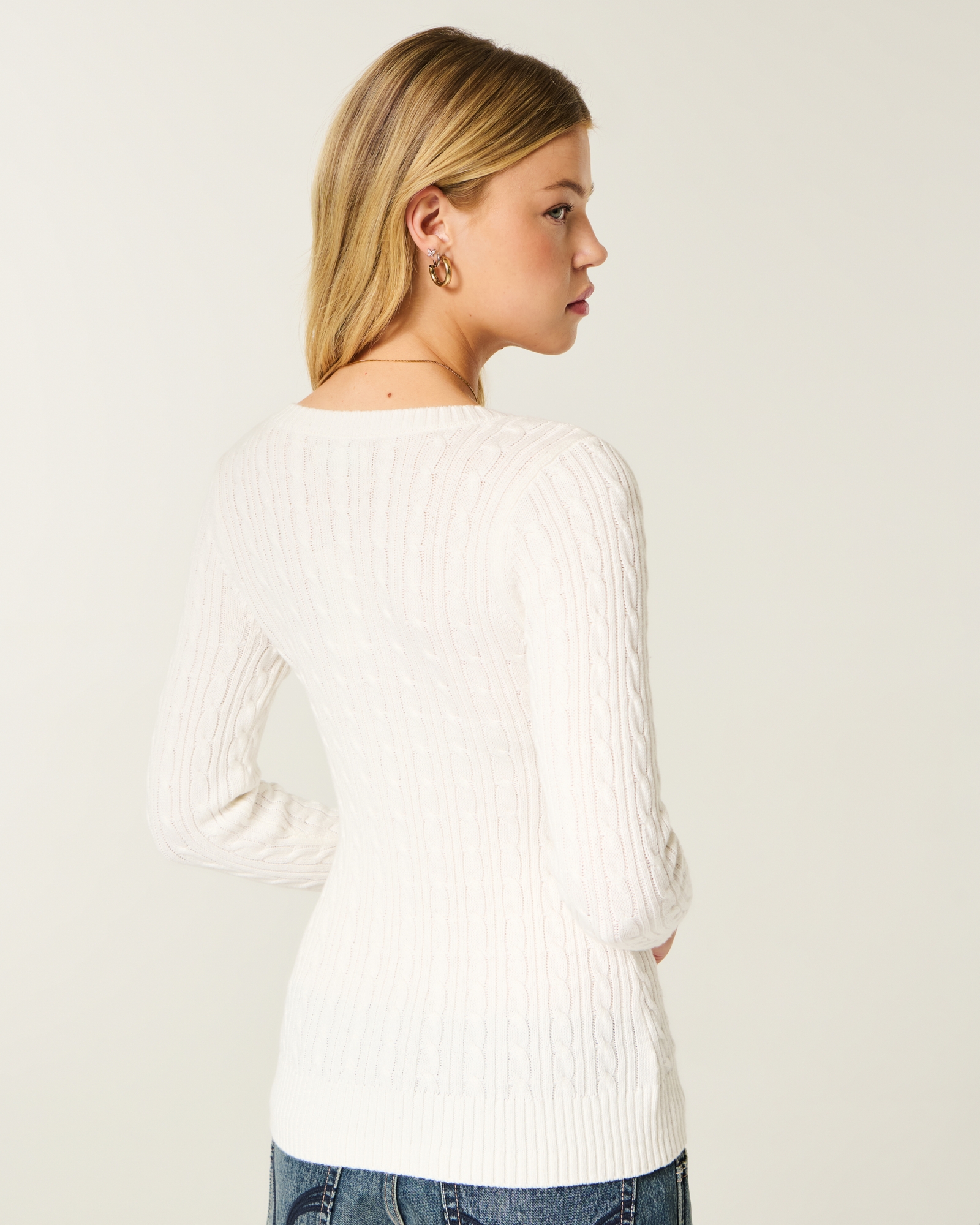 Women's Three-Quarter Sleeve Cable-Knit V-Neck Sweater | Women's