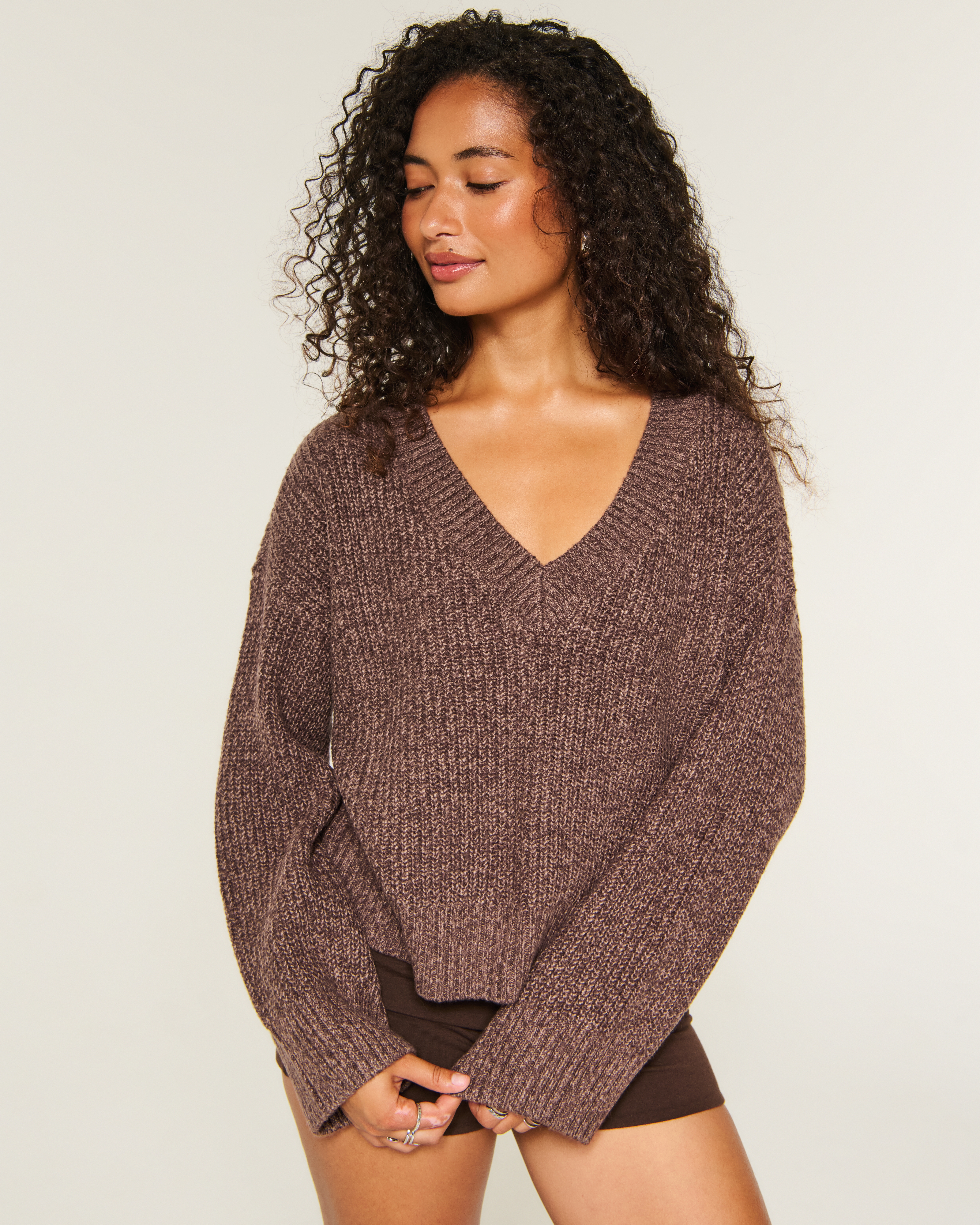 Easy V-Neck Shaker Sweater
