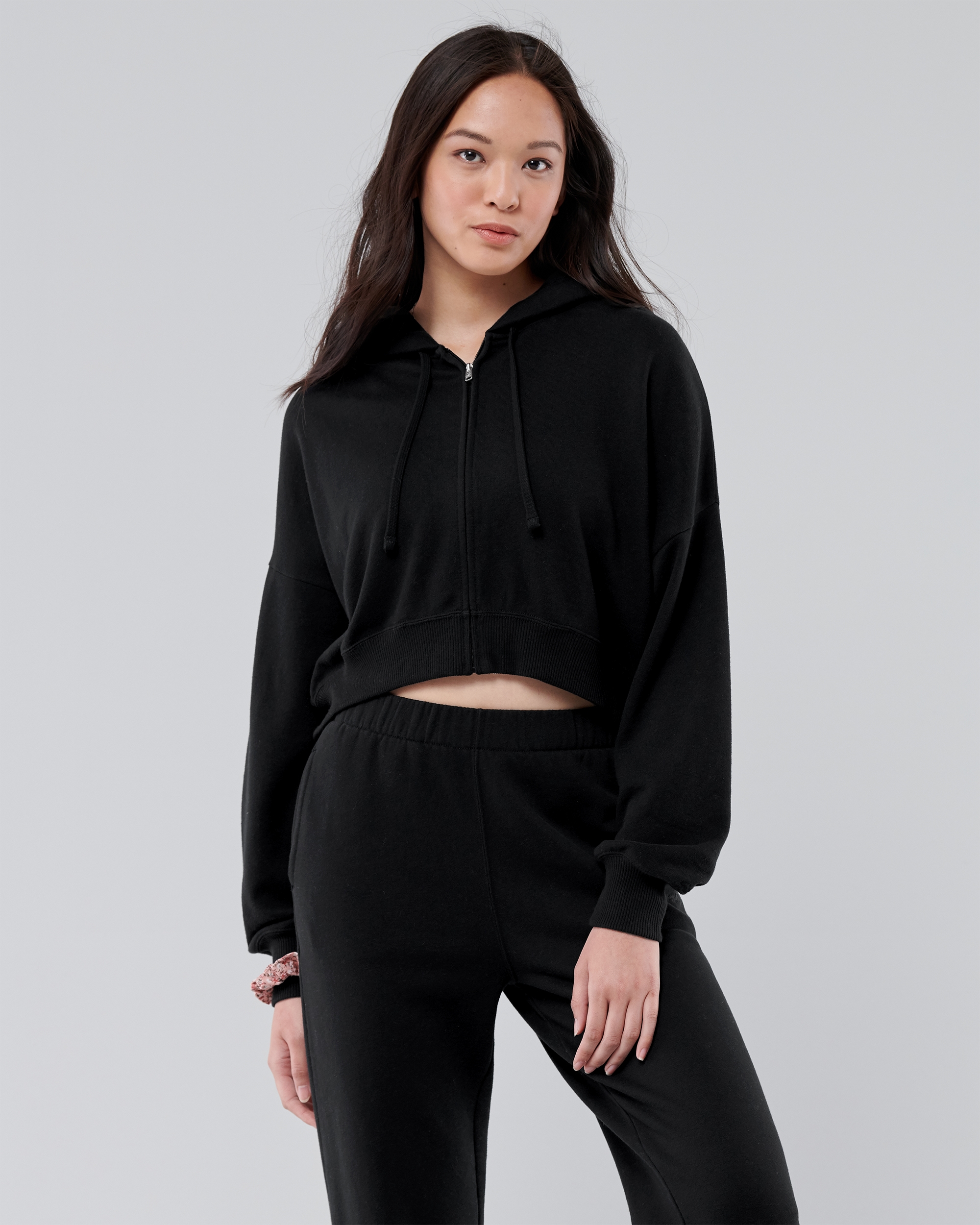 hollister cropped hoodie