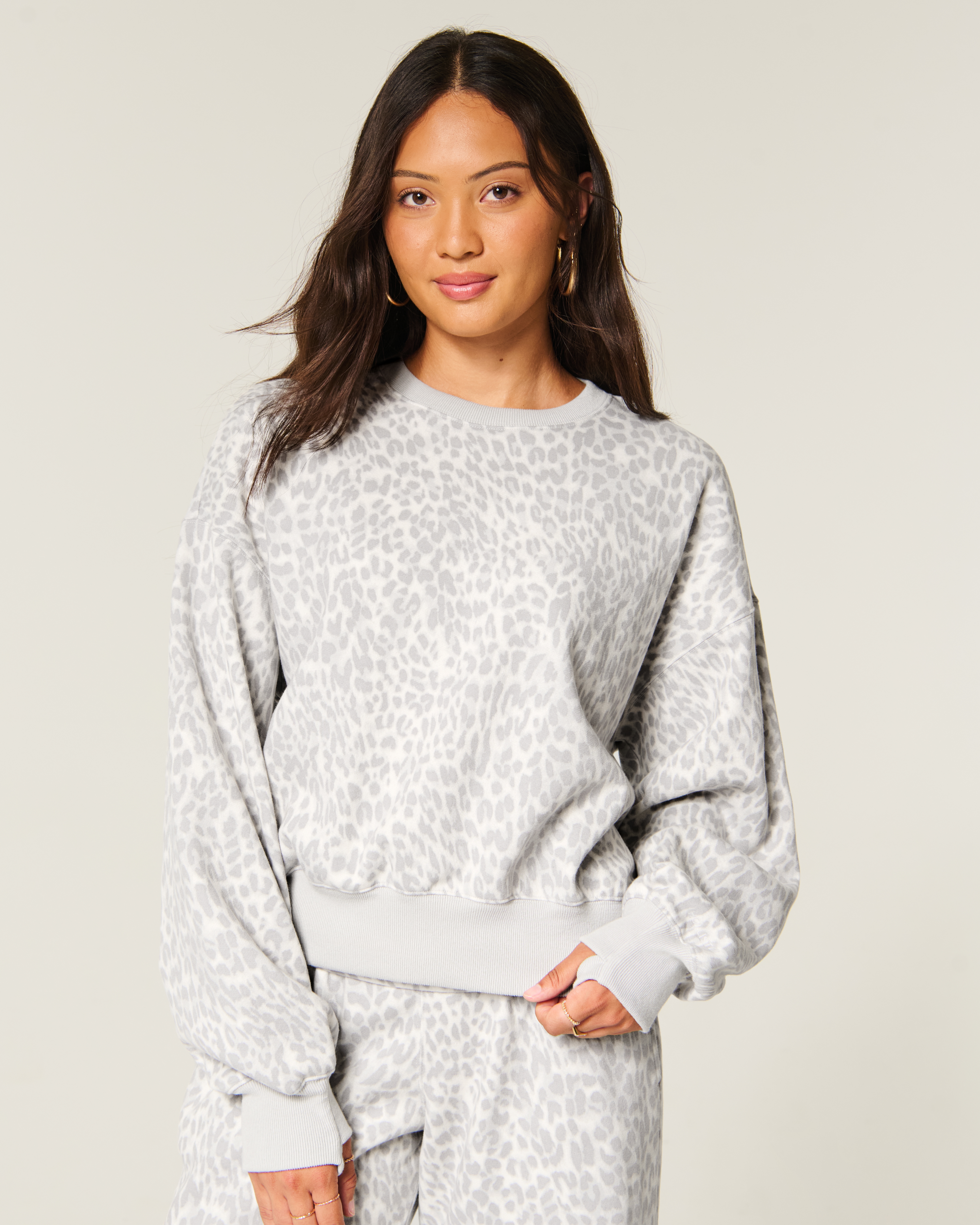 Hollister Feel Good Light Leopard Print Crew Sweatshirt