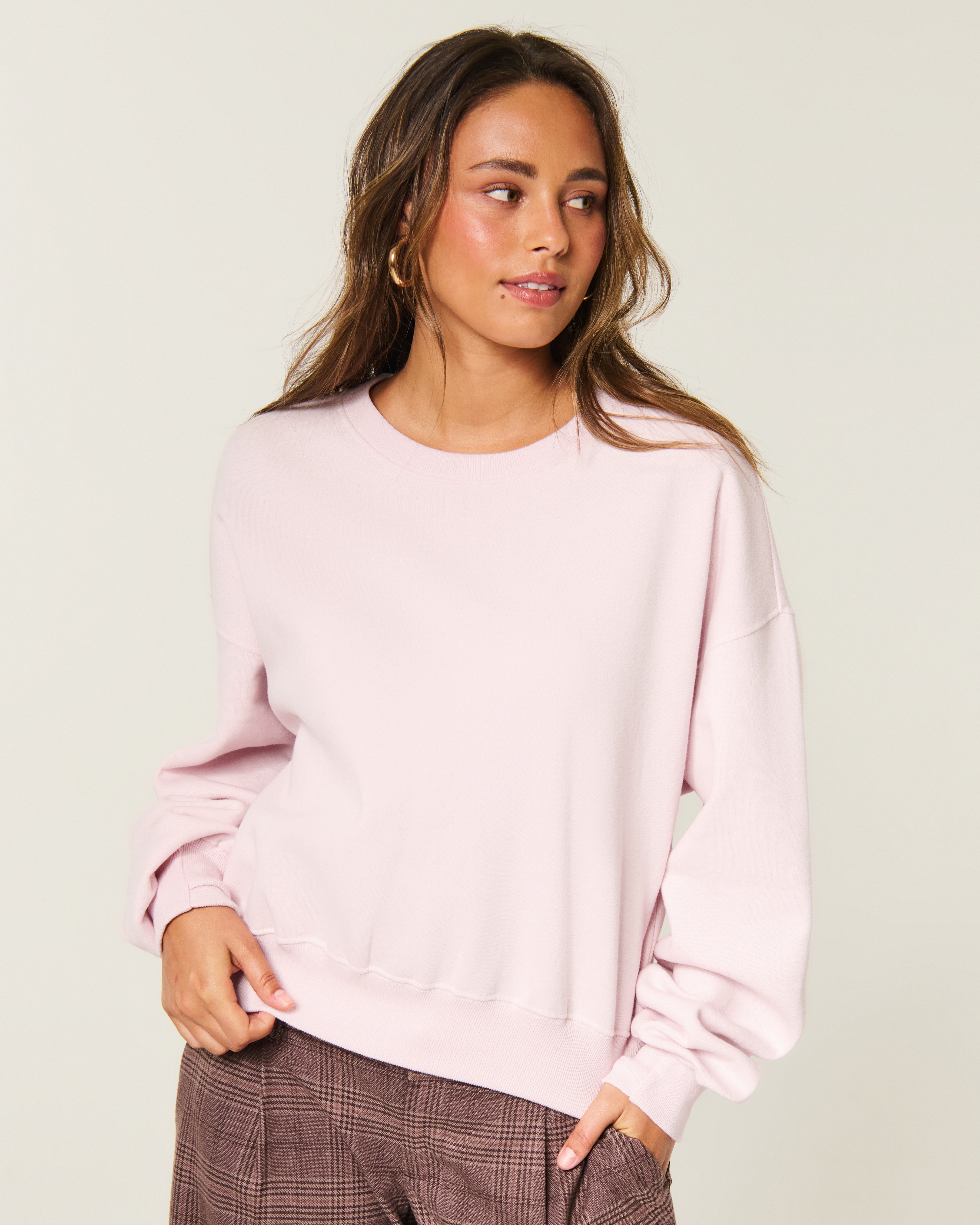Hollister Feel Good Easy Crew Sweatshirt