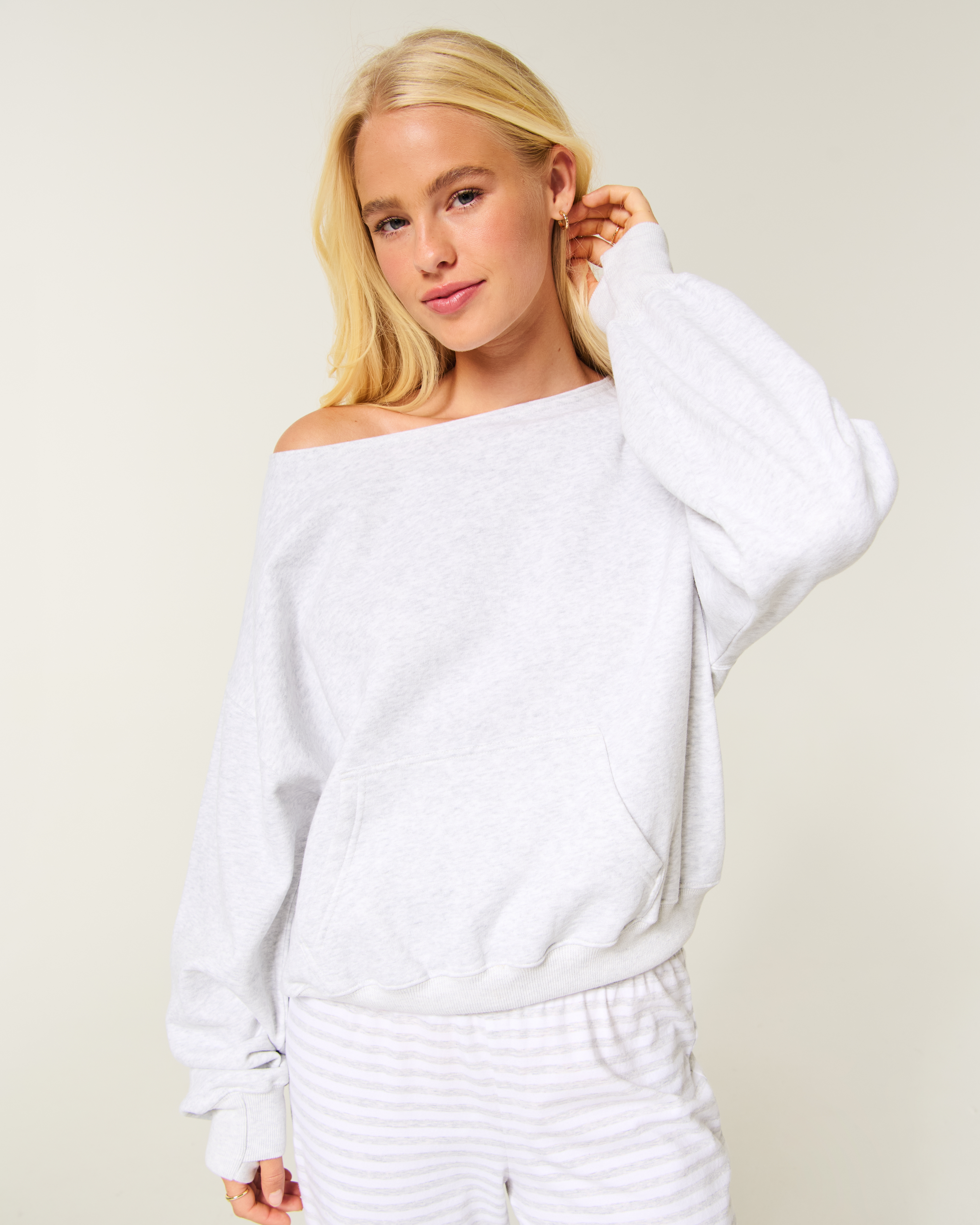 Hollister Feel Good Easy Off-the-shoulder Sweatshirt In Light Heather Grey