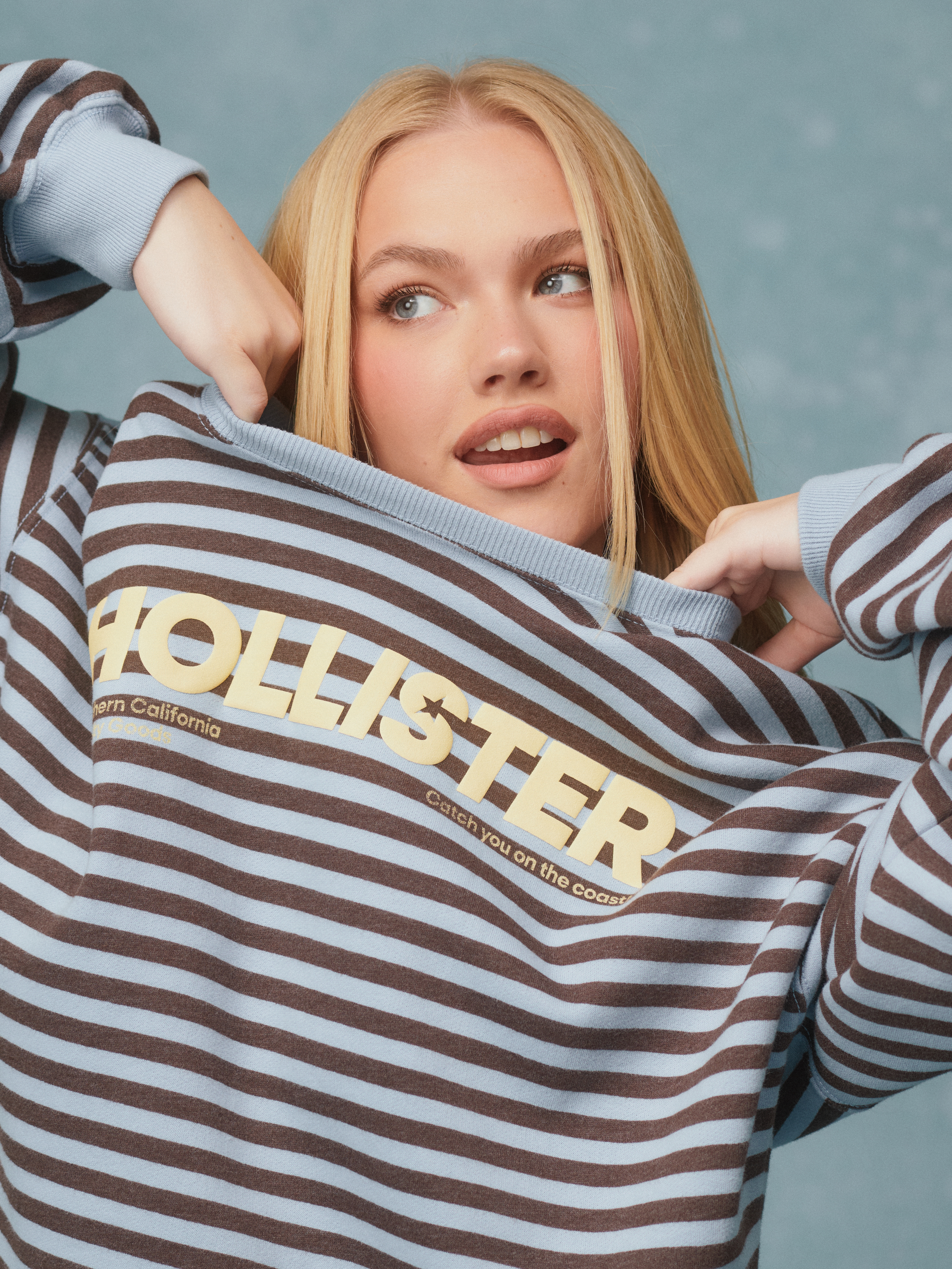 Hollister Feel Good Oversized Striped Logo Graphic Crew Sweatshirt