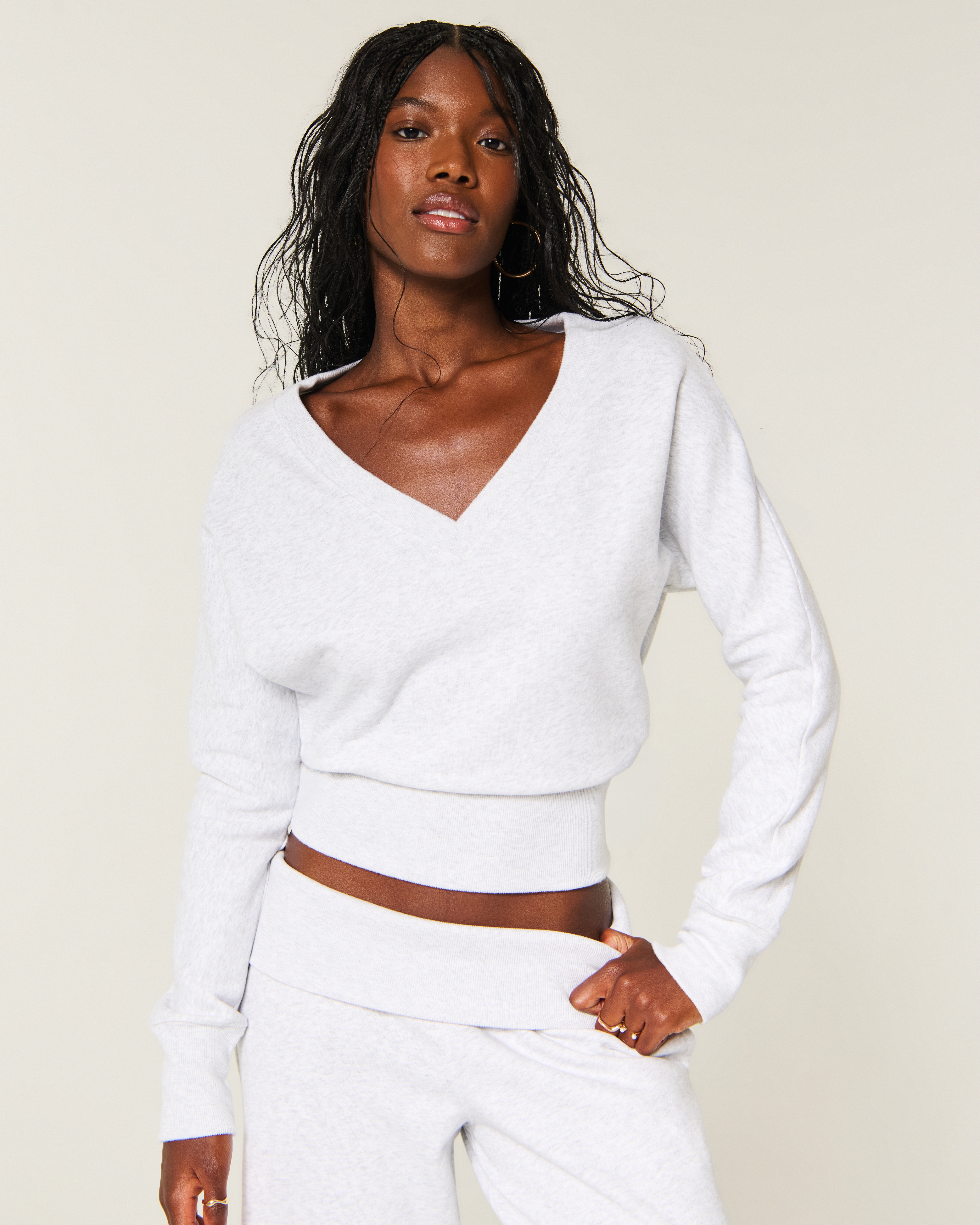 Hollister Feel Good Banded V-Neck Sweatshirt