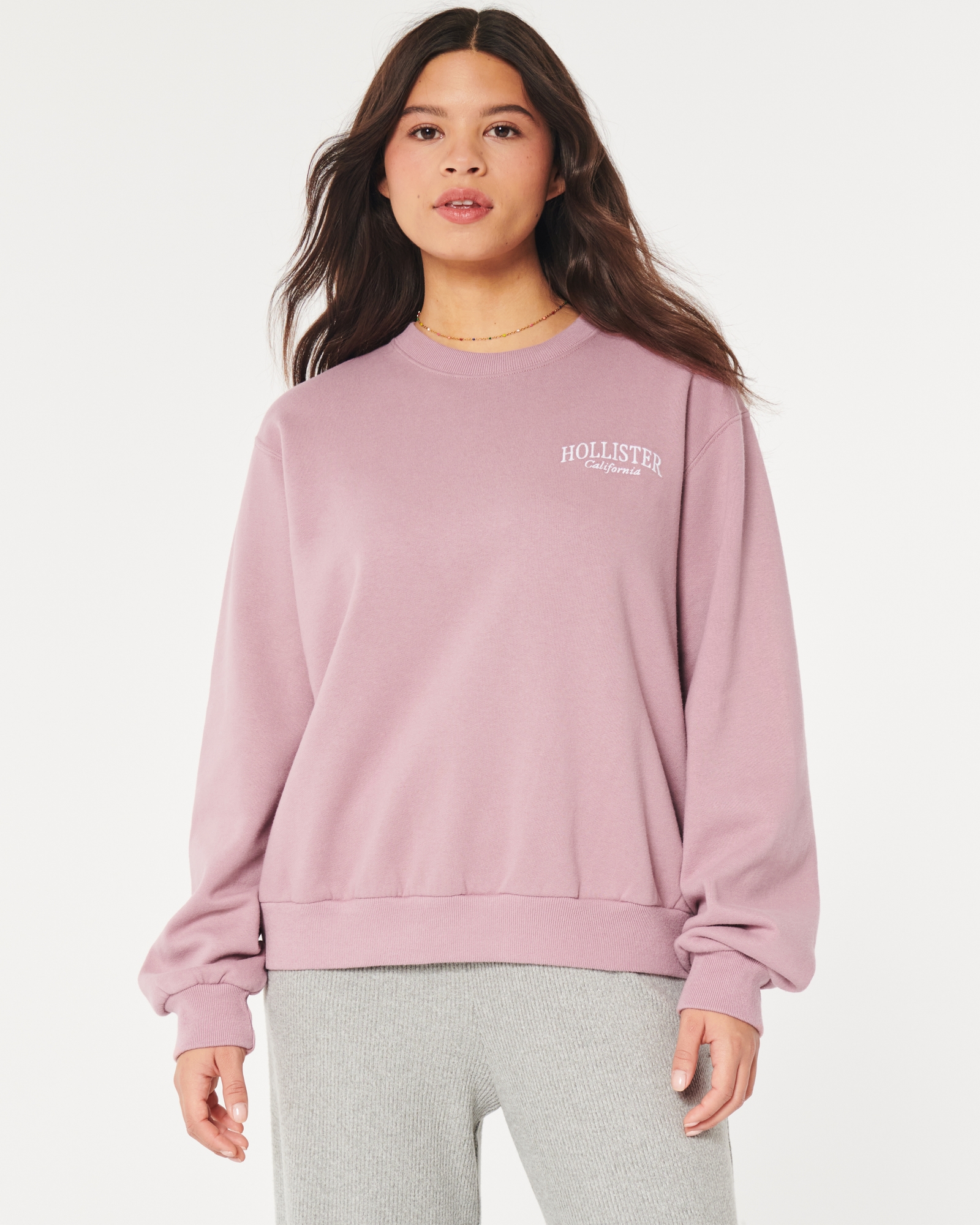 https://img.hollisterco.com/is/image/anf/KIC_352-3175-0034-610_model1.jpg?policy=product-extra-large