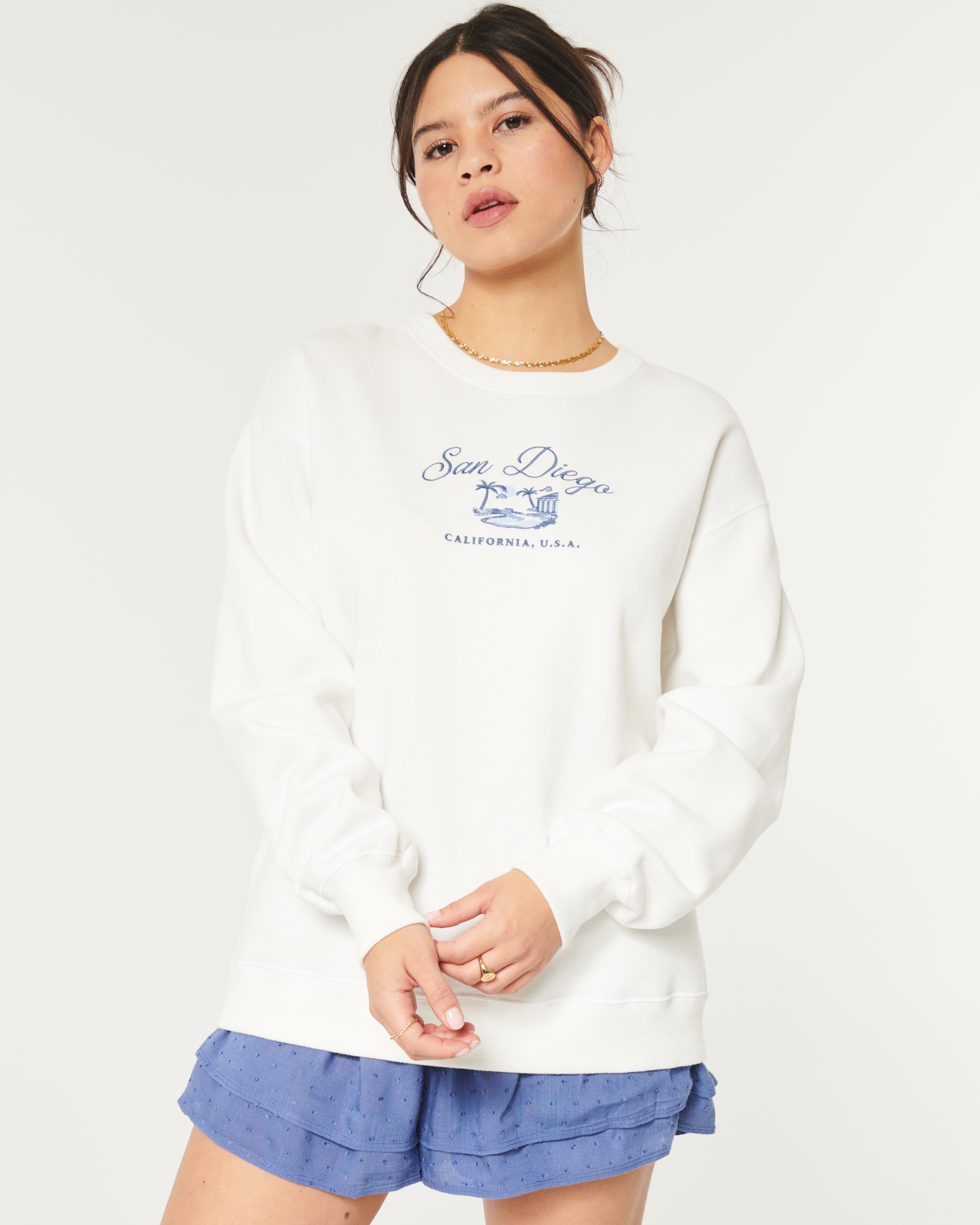 Oversized East Hampton New York Graphic Crew Sweatshirt