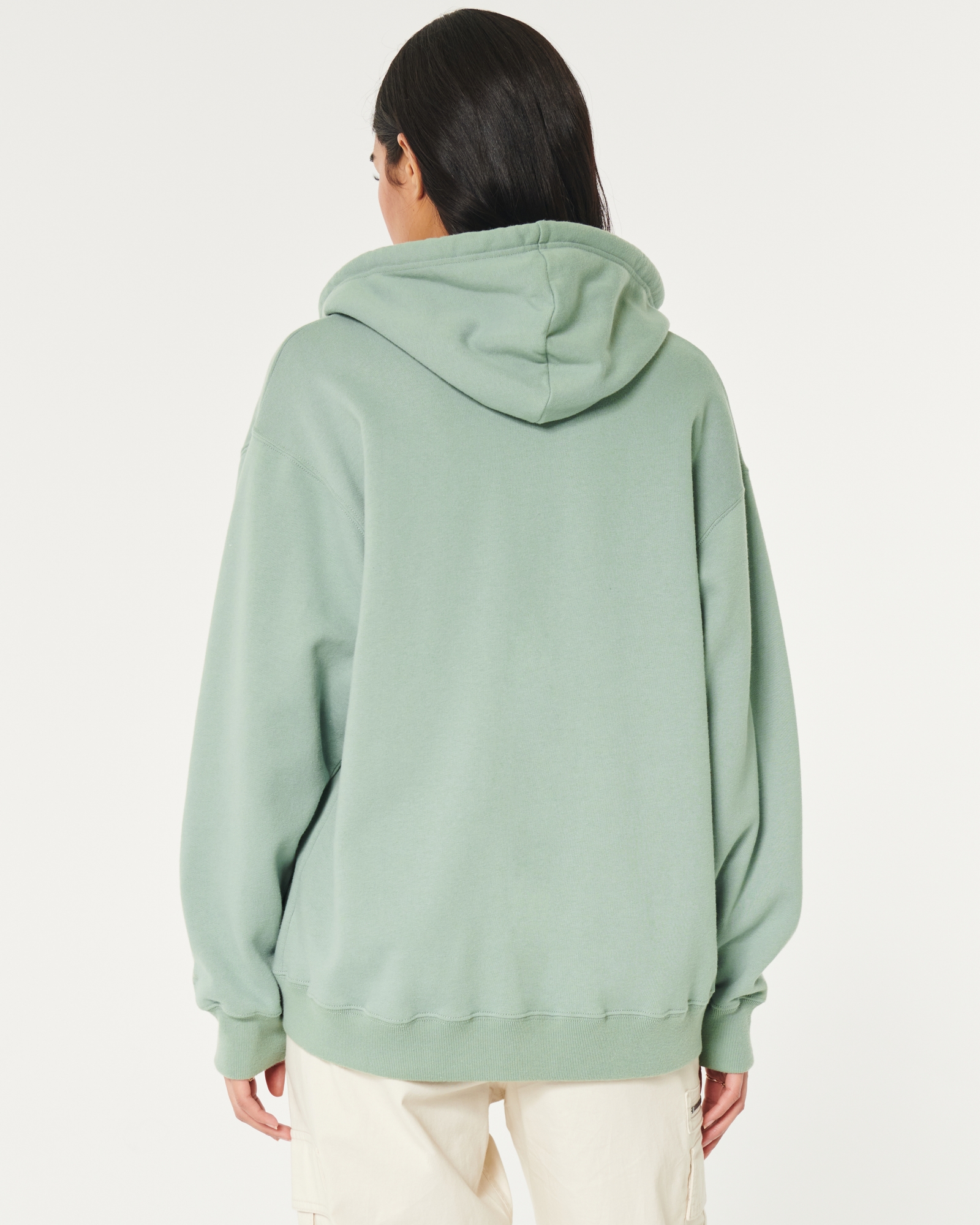https://img.hollisterco.com/is/image/anf/KIC_352-4053-0018-320_model3.jpg?policy=product-extra-large