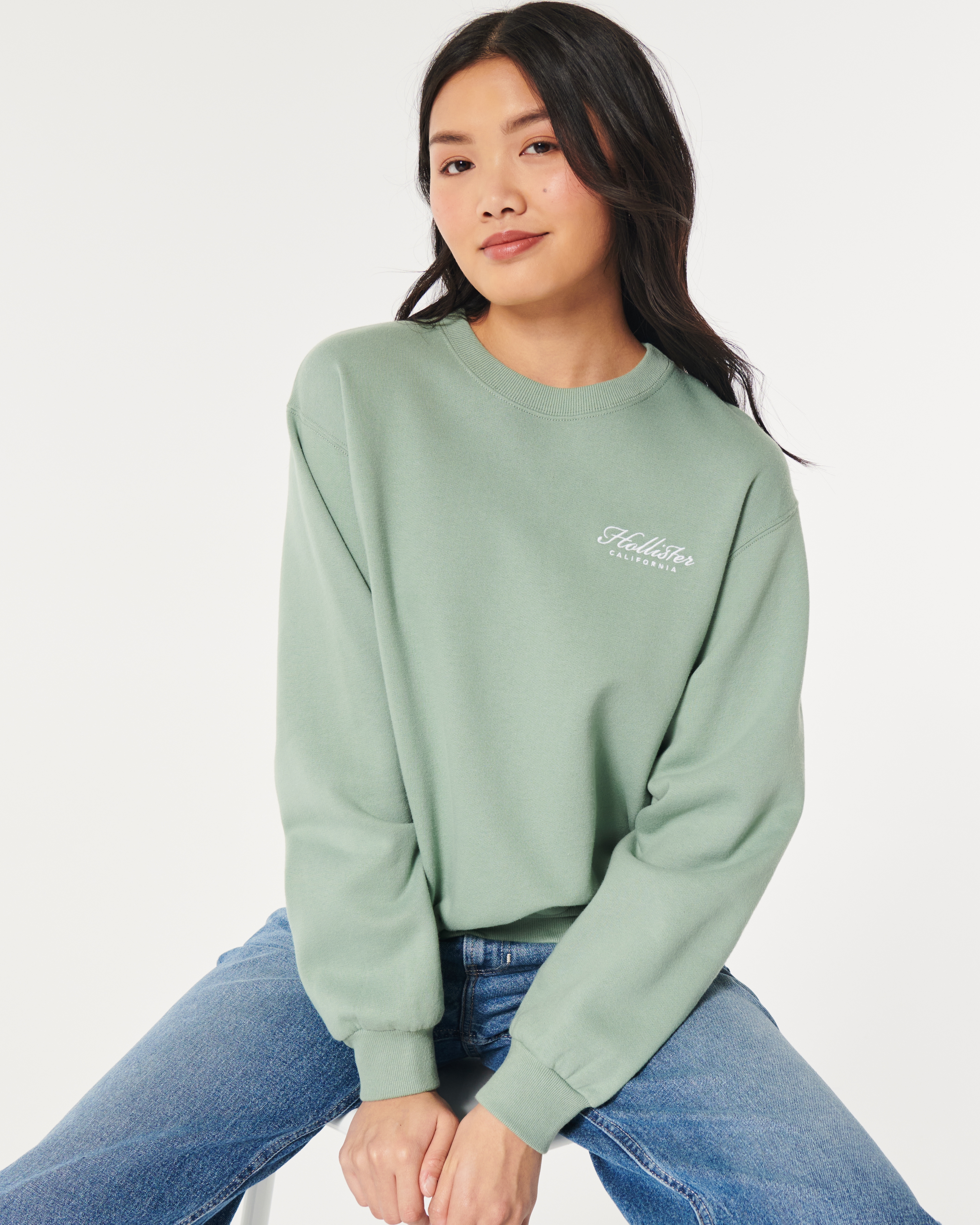 Logo tape store crewneck sweatshirt hollister